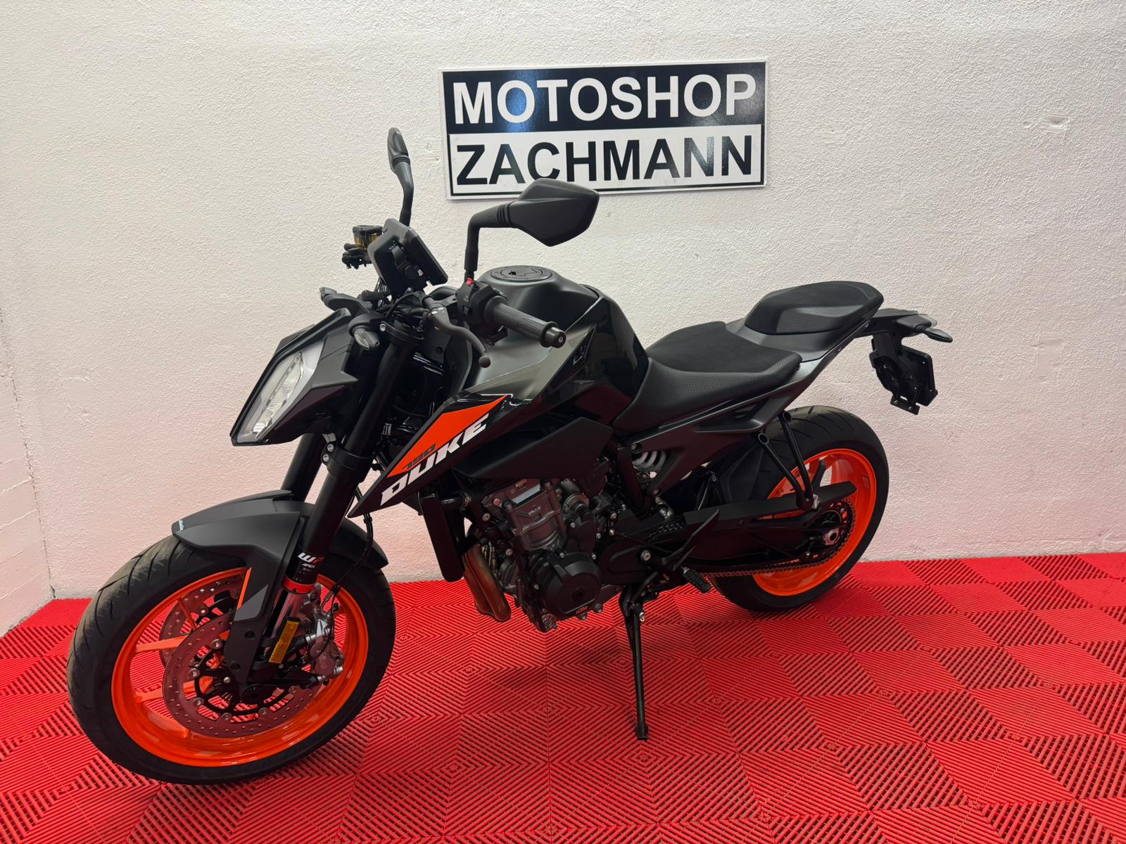 KTM 790 Duke-image-2