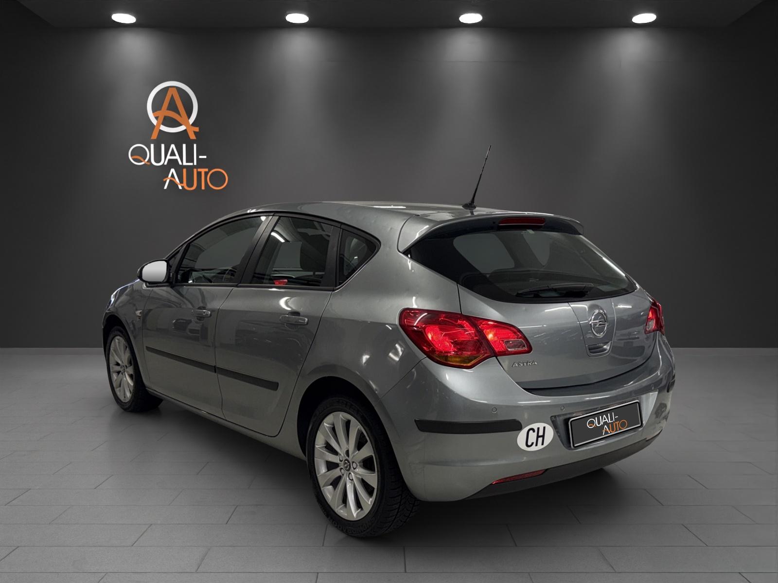 OPEL Astra 1.6i 16V Anniversary Edition Automatic-image-3
