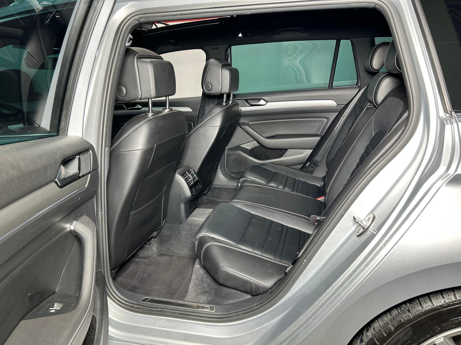VW Passat Variant 2.0 TDI 240 SCR Sport DSG 4m-image-9
