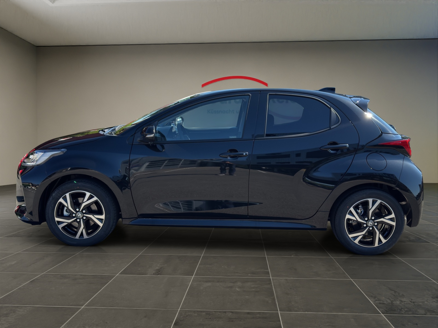 TOYOTA Yaris 1.5 VVT-i HSD Trend-image-1