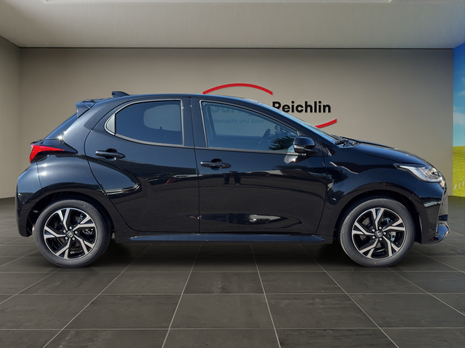 TOYOTA Yaris 1.5 VVT-i HSD Trend-image-5