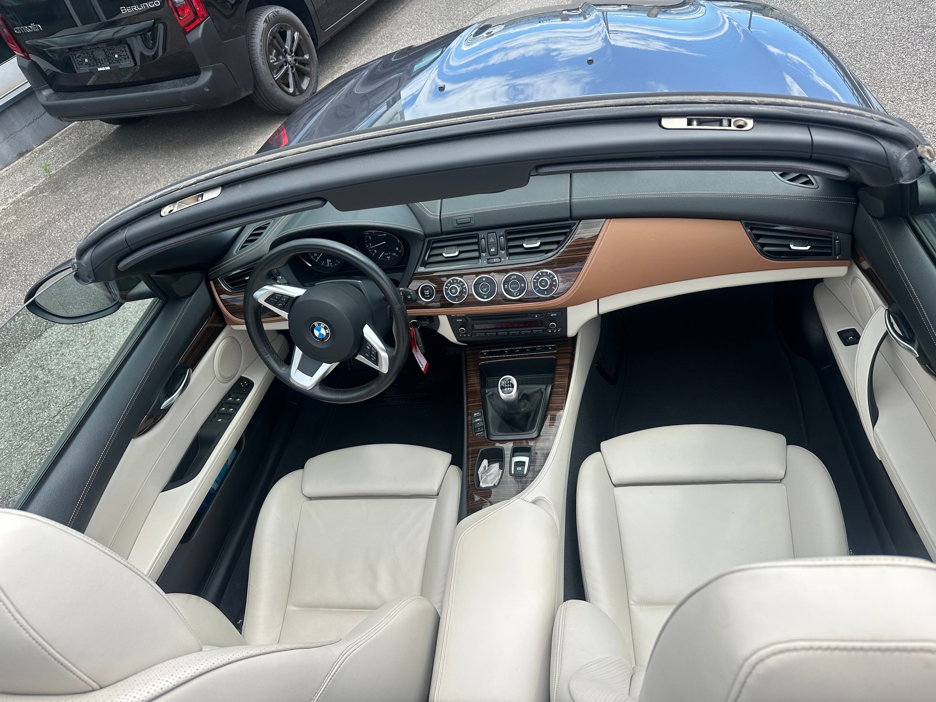 BMW Z4 sDrive 1.8i-image-8