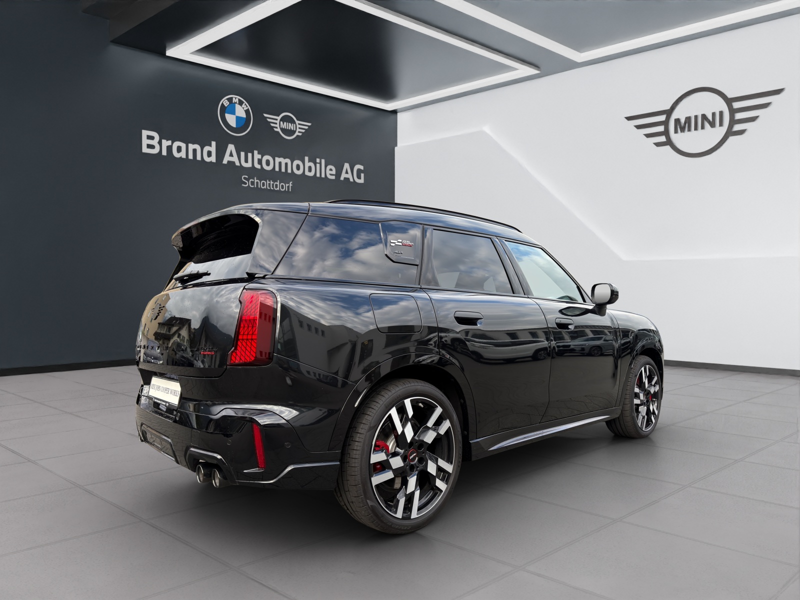 MINI Countryman U25 2.0i John Cooper Works ALL4-image-4
