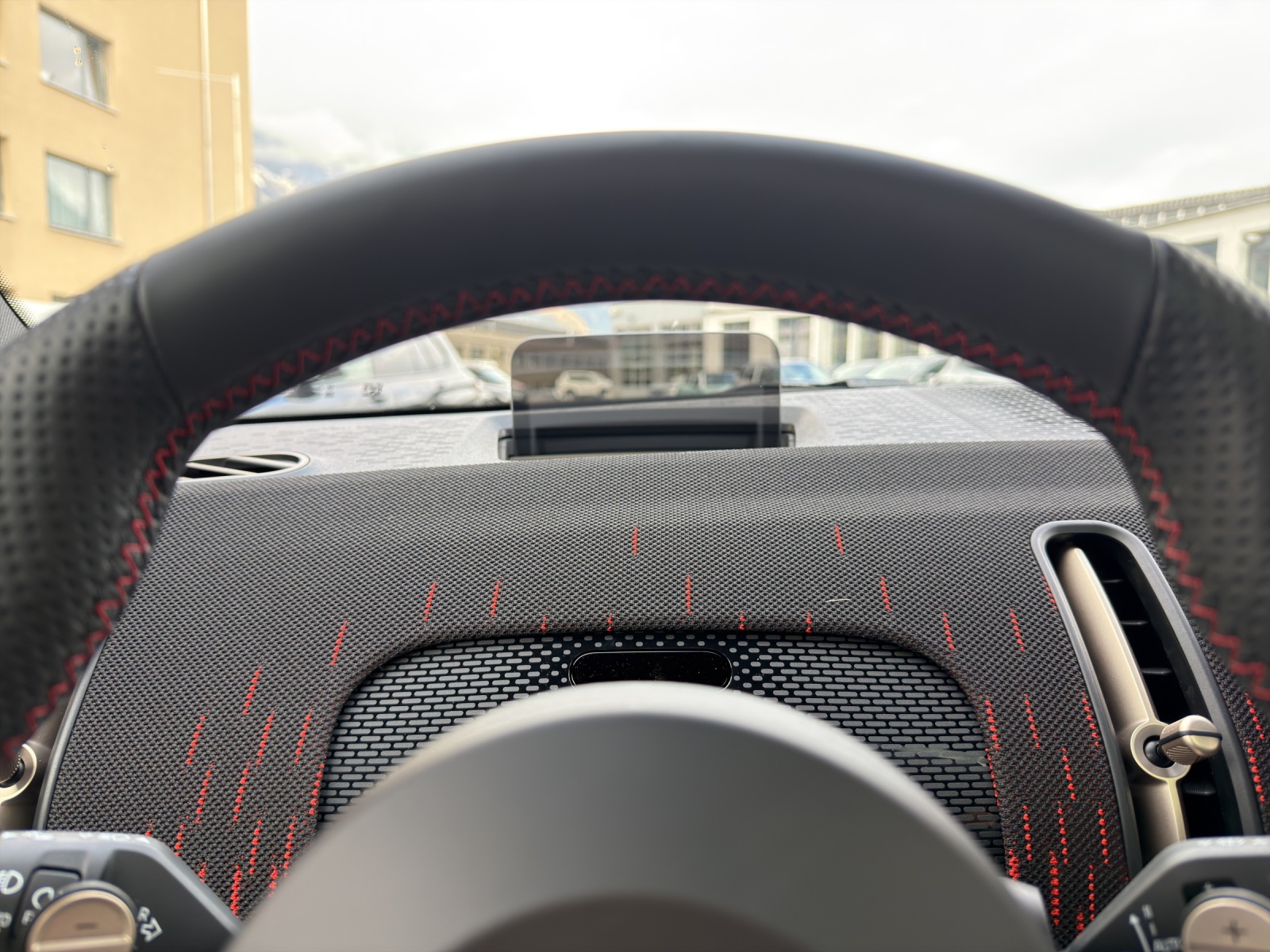 MINI Countryman U25 2.0i John Cooper Works ALL4-image-18