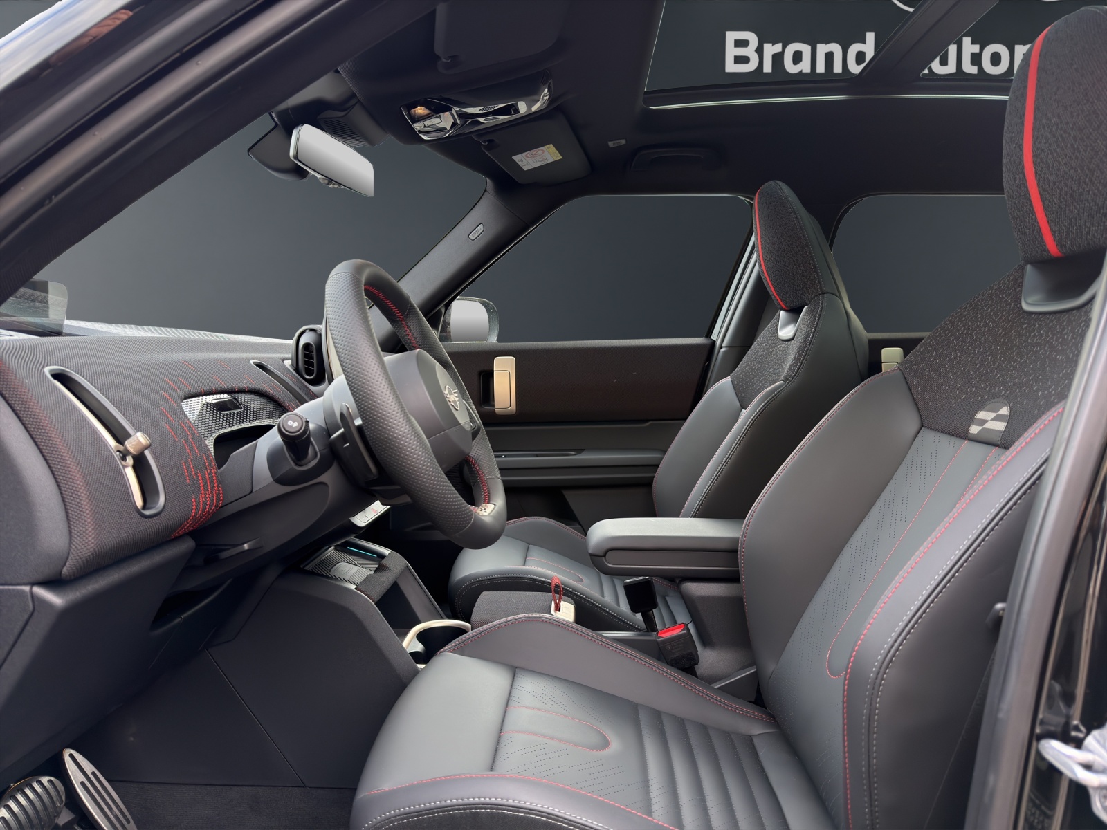 MINI Countryman U25 2.0i John Cooper Works ALL4-image-10