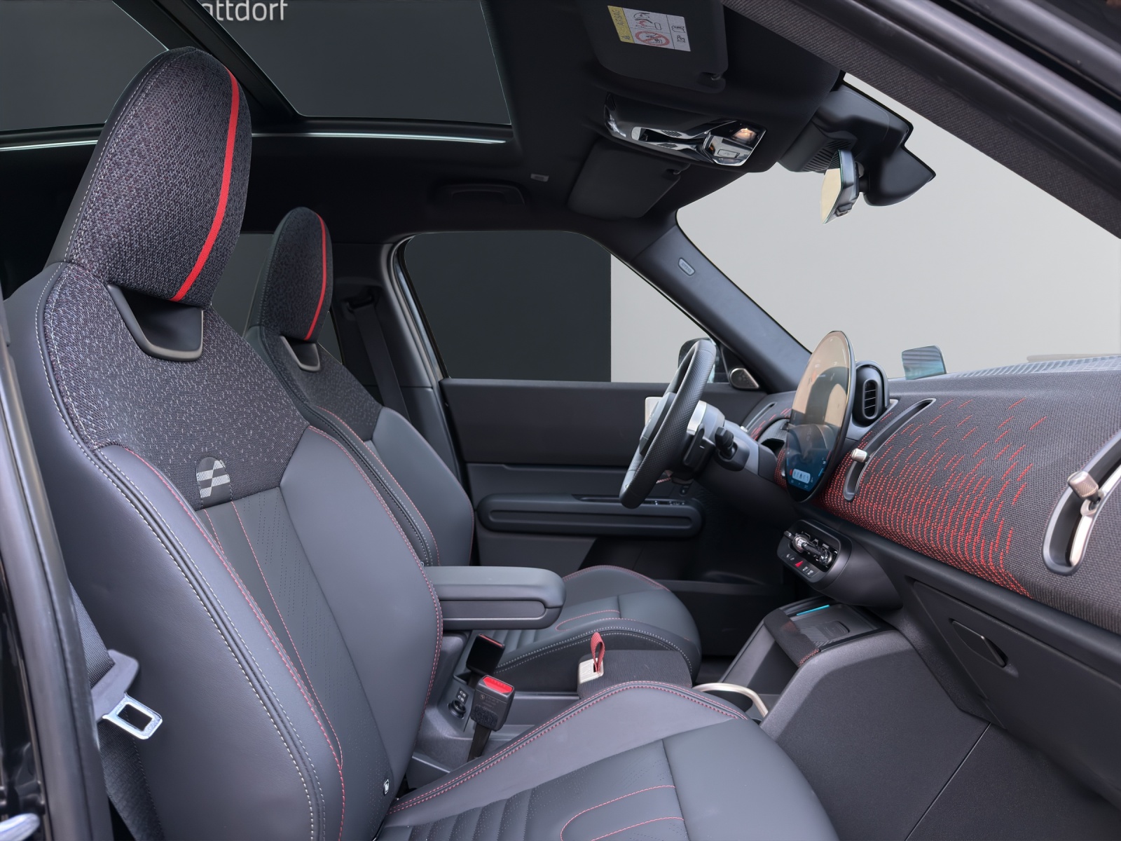 MINI Countryman U25 2.0i John Cooper Works ALL4-image-13