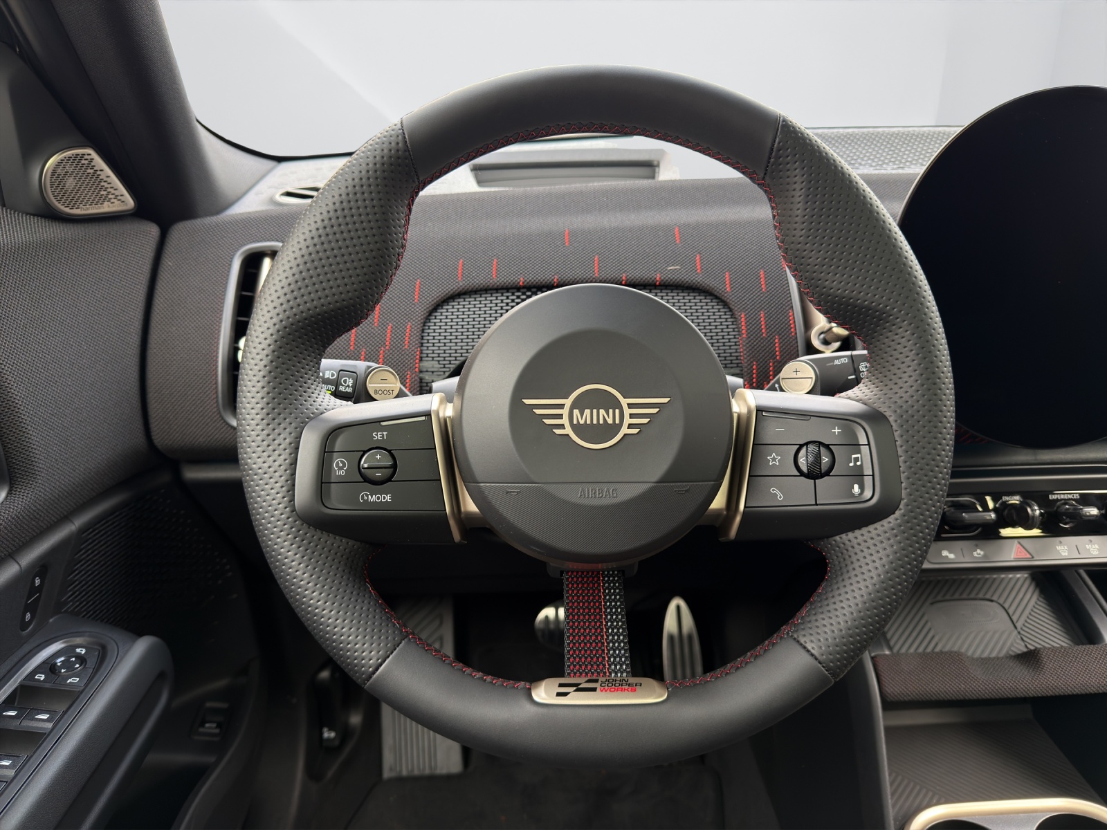 MINI Countryman U25 2.0i John Cooper Works ALL4-image-16