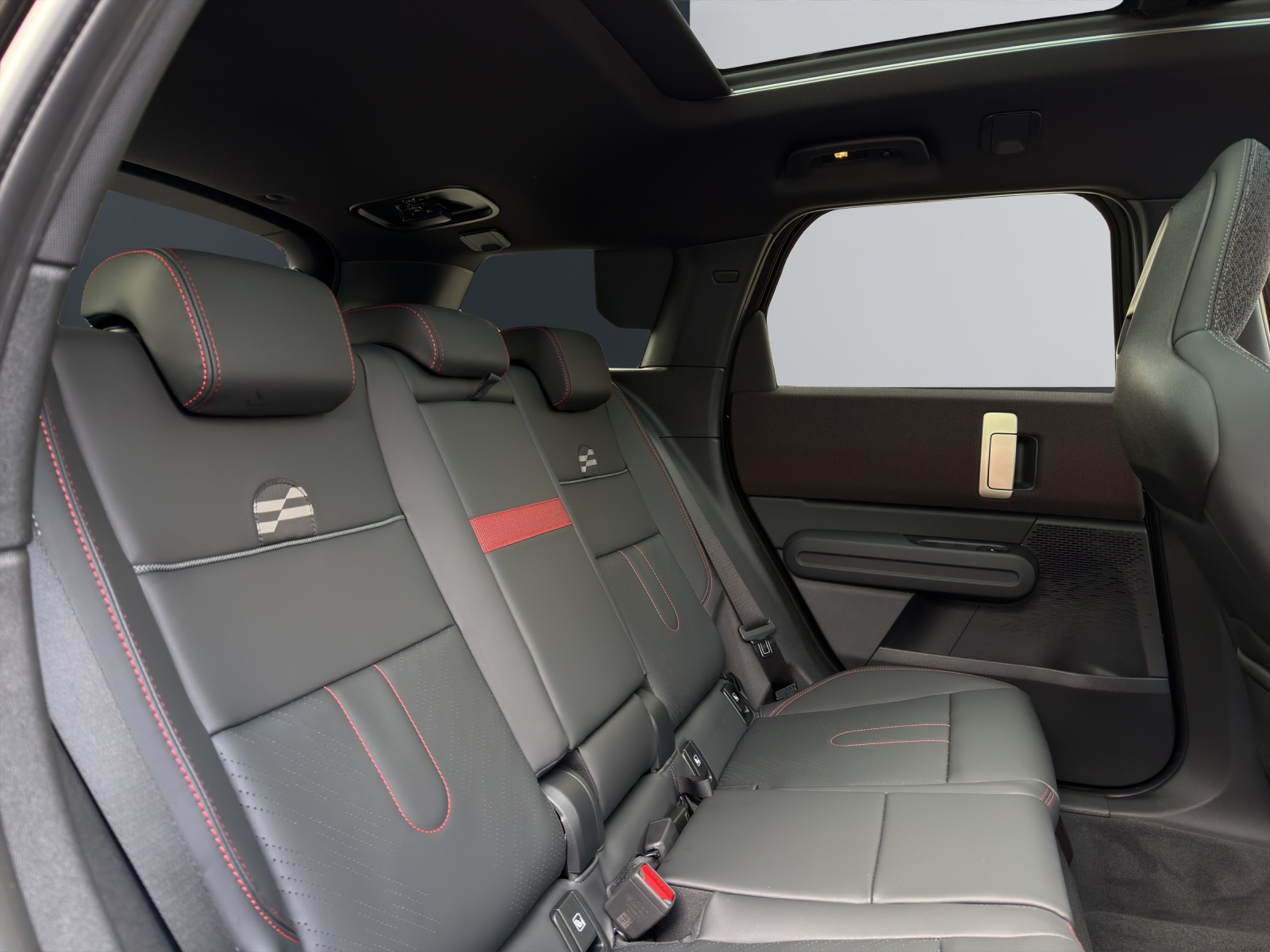 MINI Countryman U25 2.0i John Cooper Works ALL4-image-14
