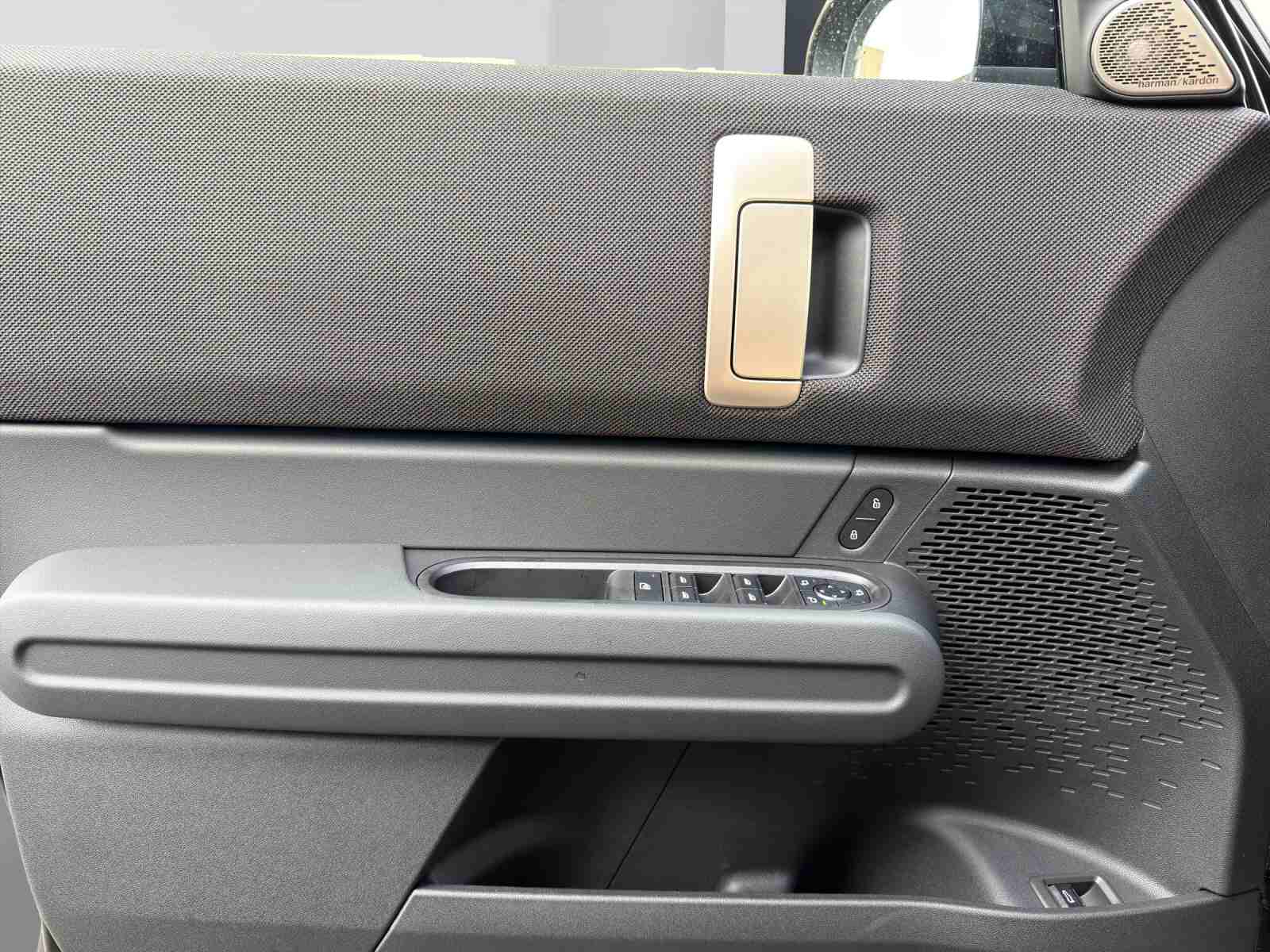 MINI Countryman U25 2.0i John Cooper Works ALL4-image-19