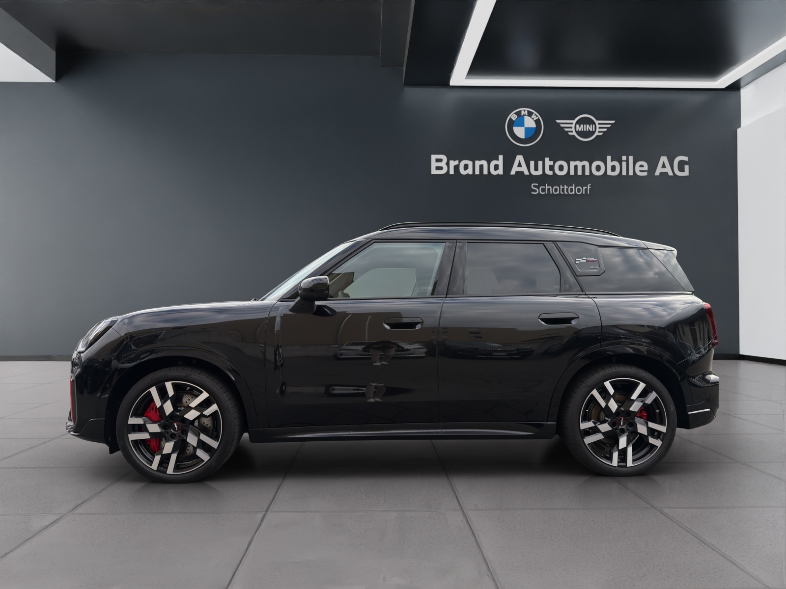 MINI Countryman U25 2.0i John Cooper Works ALL4-image-1