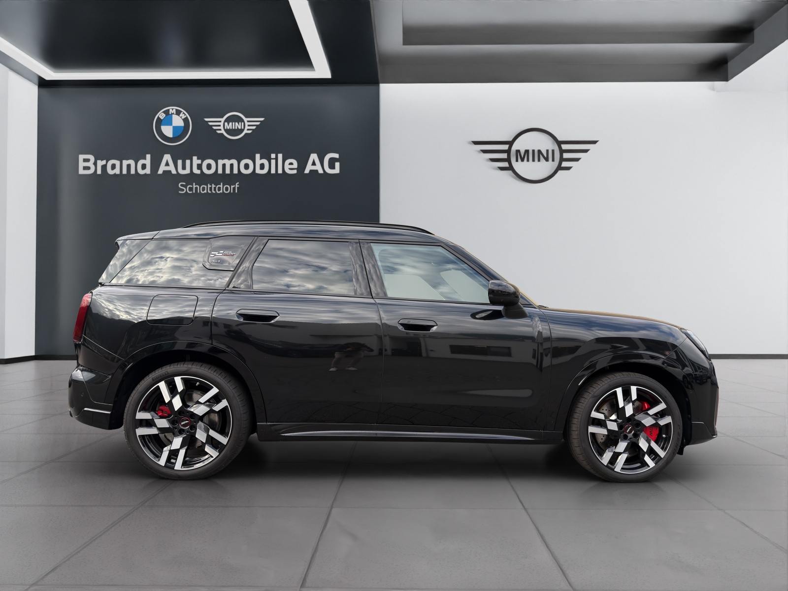 MINI Countryman U25 2.0i John Cooper Works ALL4-image-5