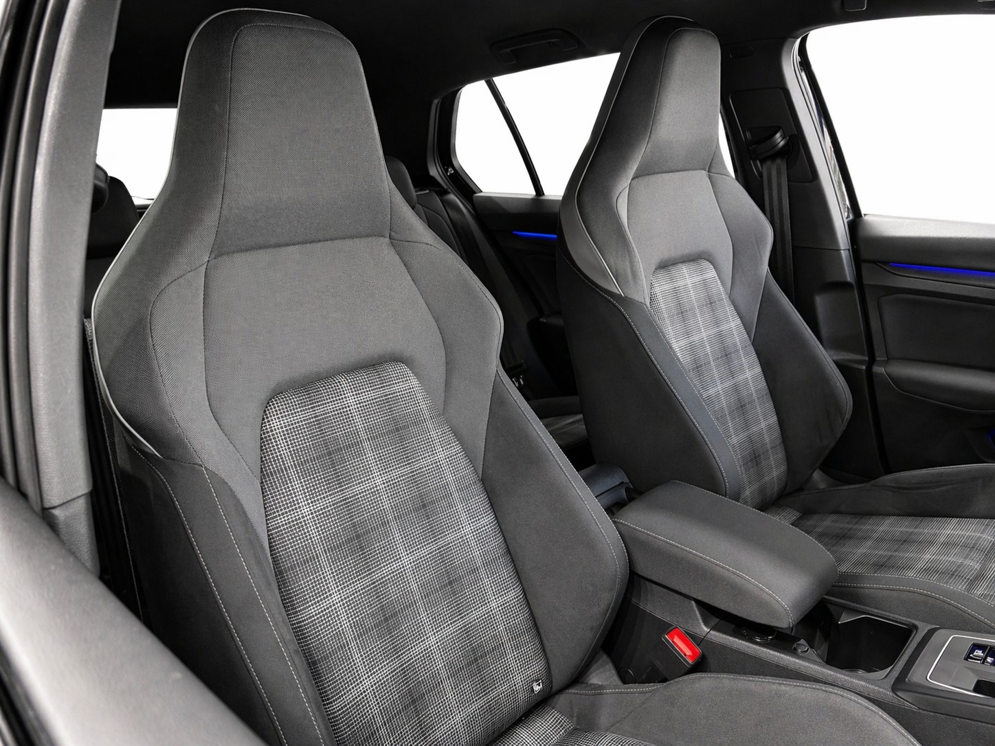 VW Golf 2.0 TDI GTD DSG * Standheizung *-image-11