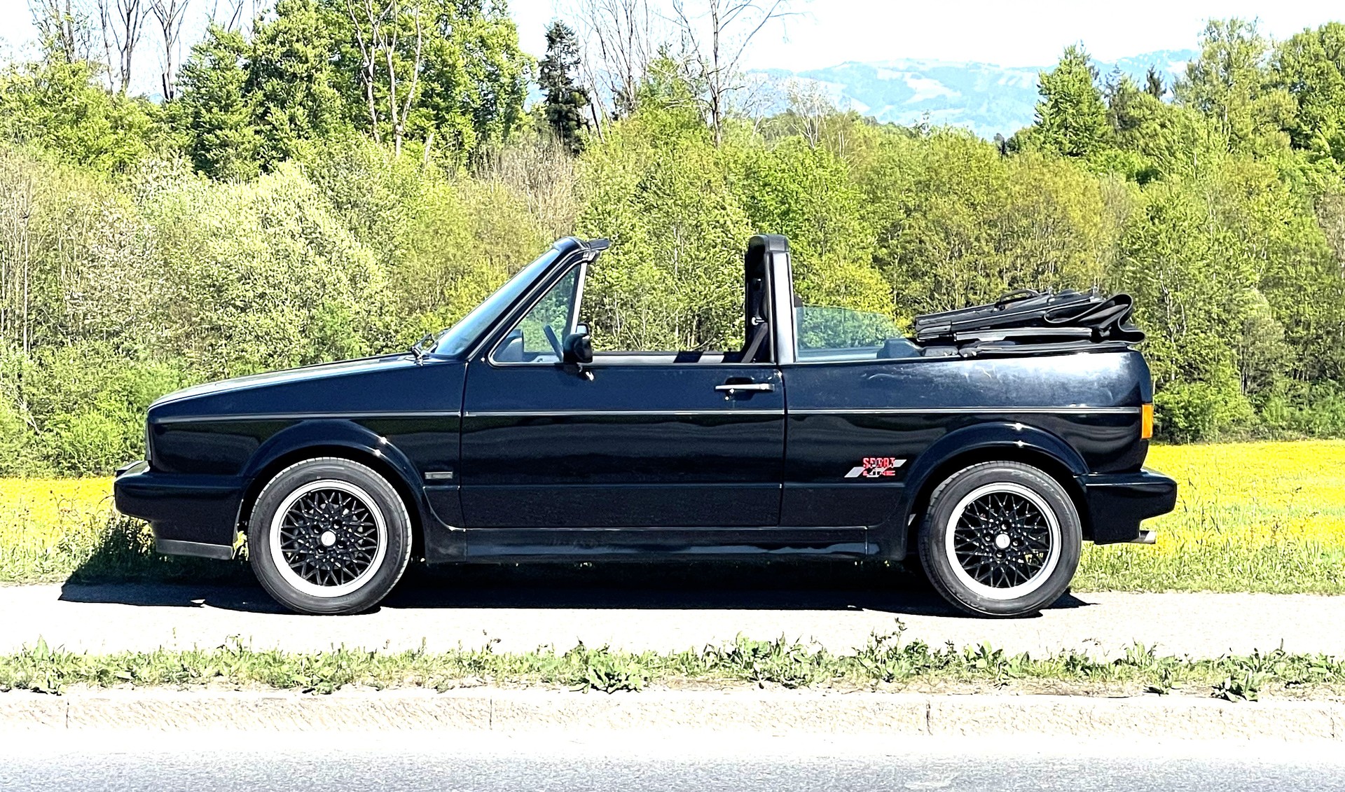 VW Golf Cabriolet 1800 Sport-Line-image-2