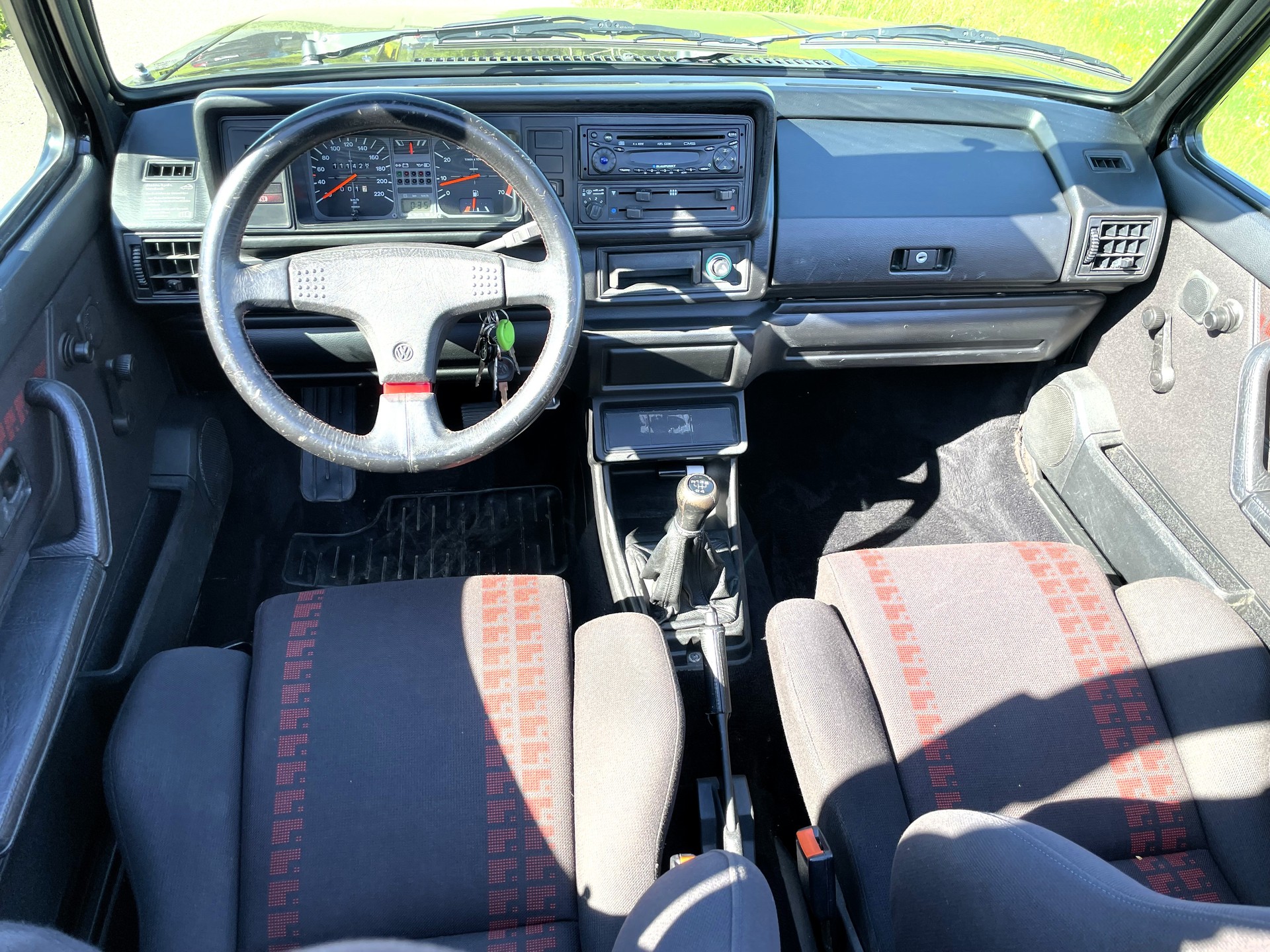 VW Golf Cabriolet 1800 Sport-Line-image-3