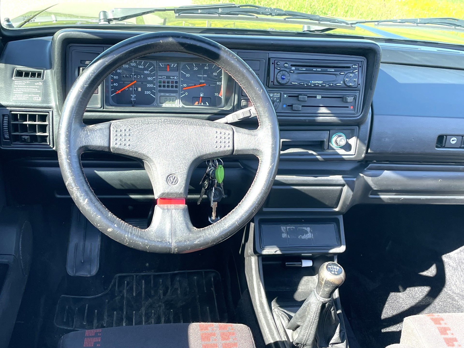 VW Golf Cabriolet 1800 Sport-Line-image-4