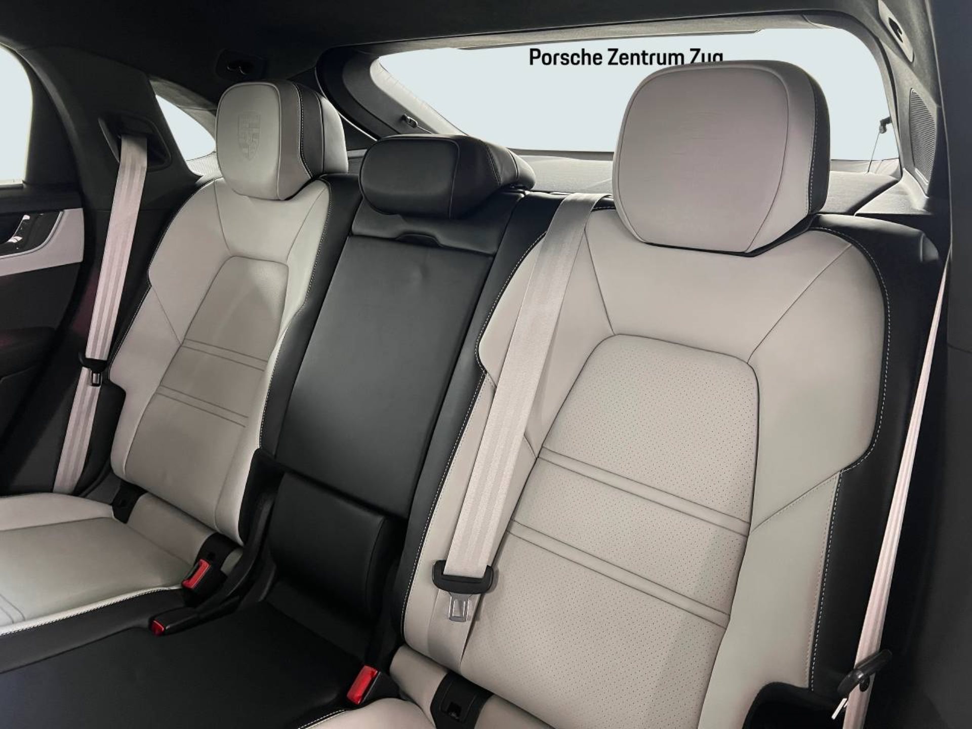 PORSCHE Cayenne S E-Hybrid Coupé-image-23