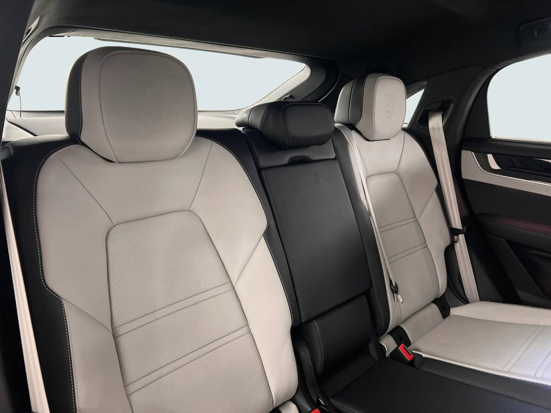 PORSCHE Cayenne S E-Hybrid Coupé-image-24