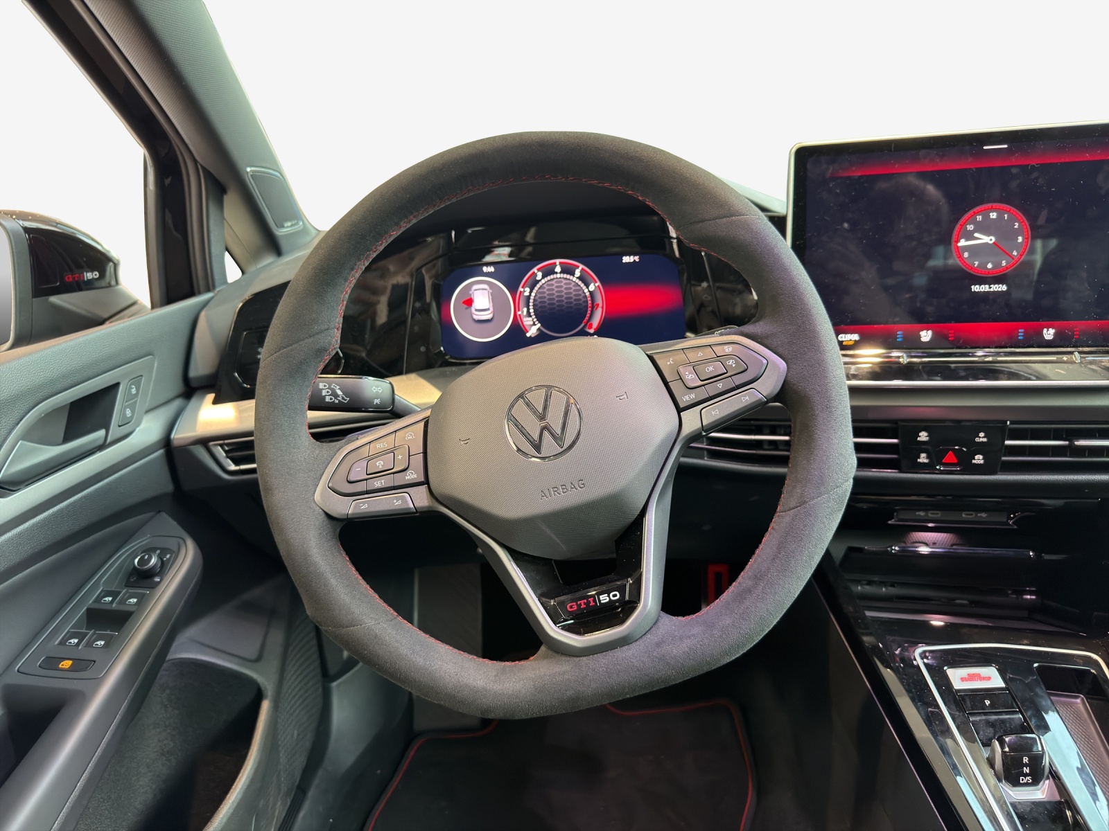 VW Golf 2.0 TSI GTI Edition 50 DSG-image-9