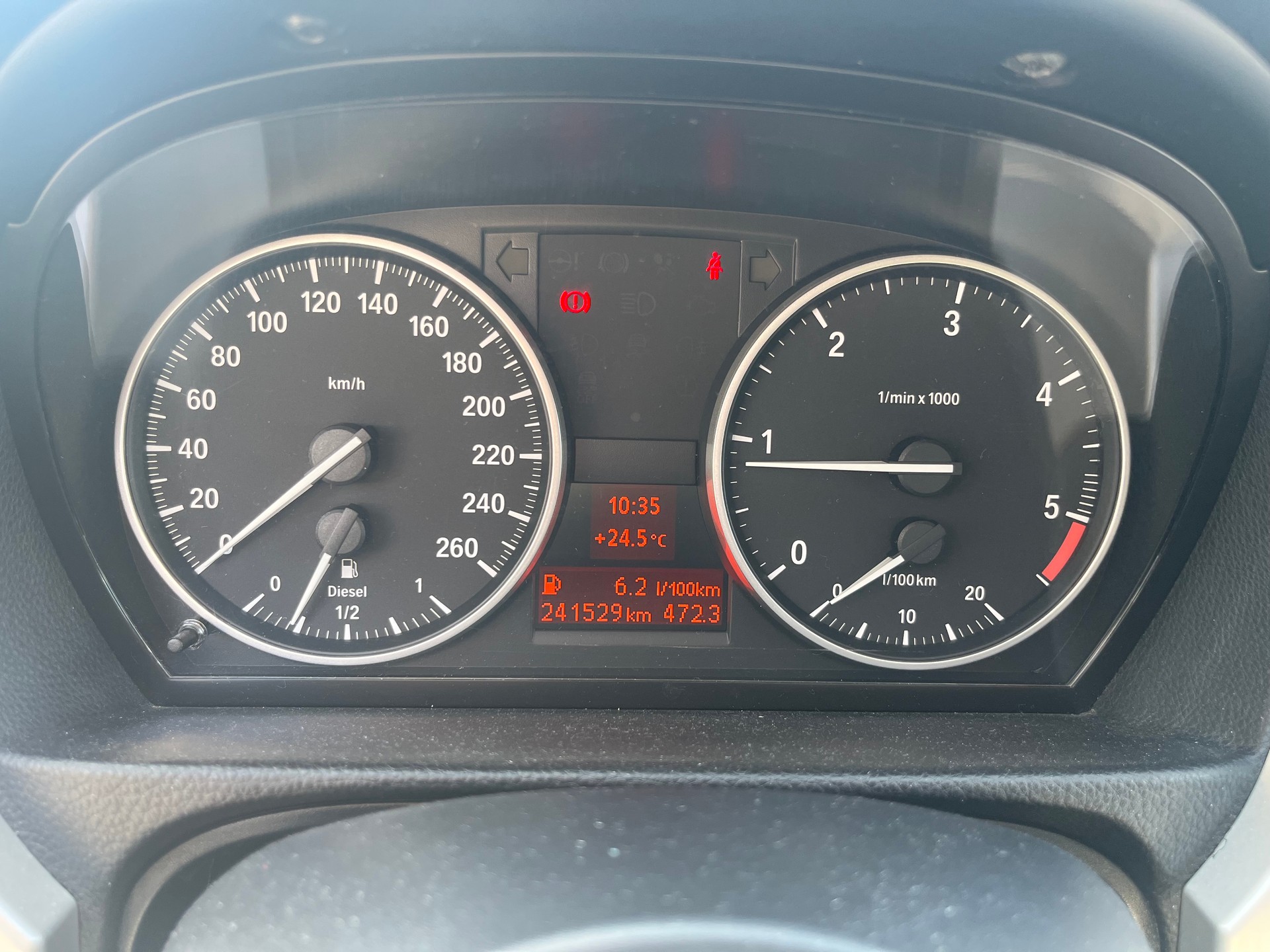 BMW 320d Touring-image-4
