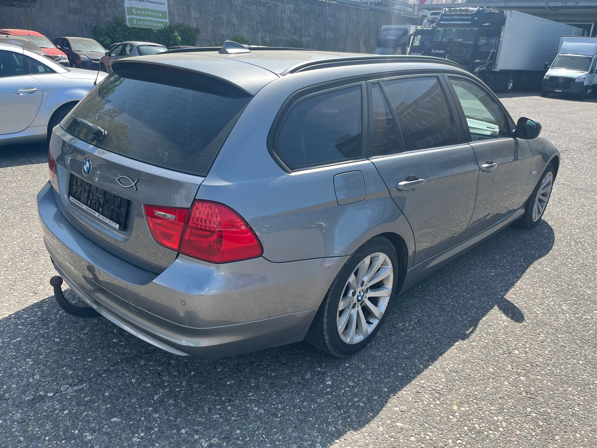 BMW 320d Touring-image-2