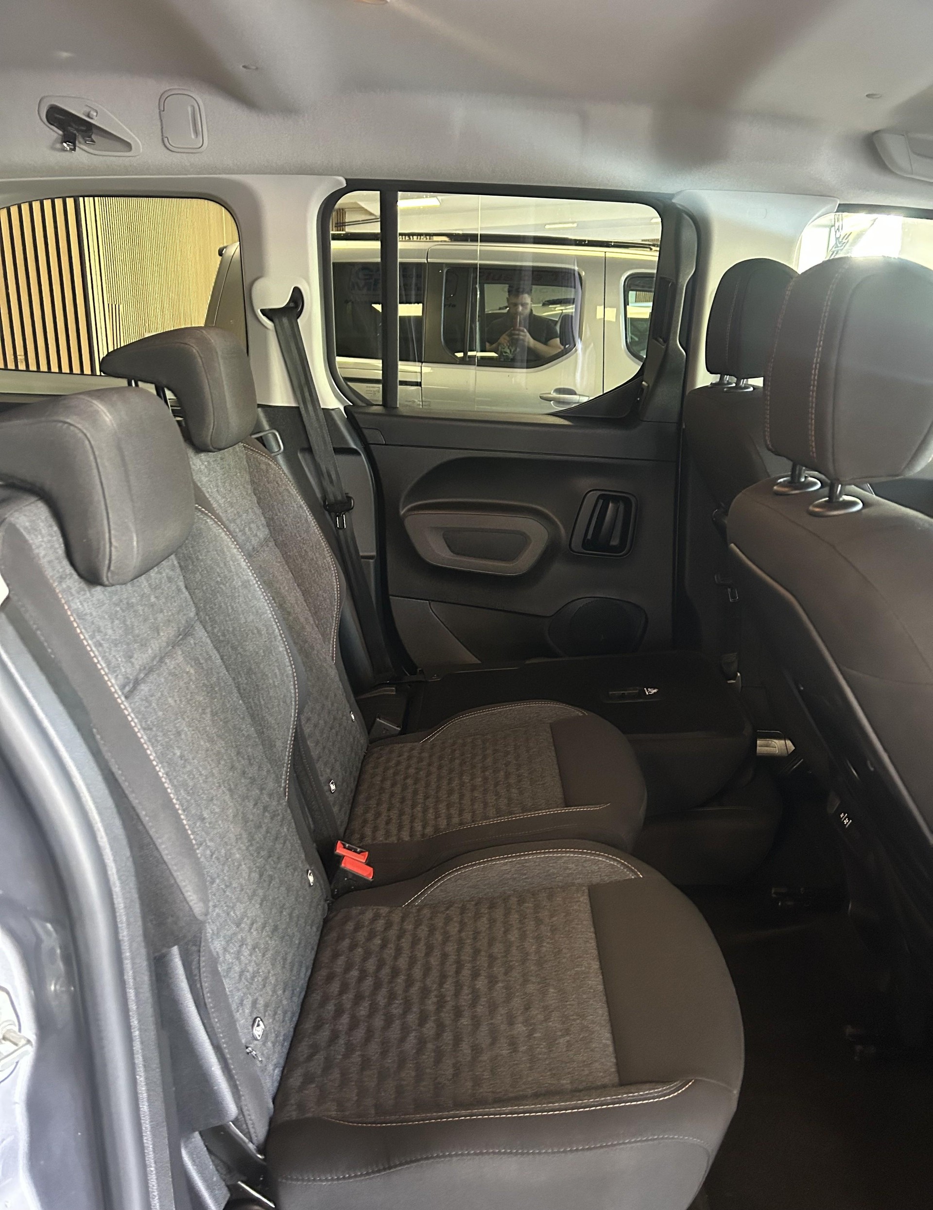 PEUGEOT Rifter Long 1.5 BlueHDi 130 Allure 7 PLACES/ 7 PLATZ-image-15