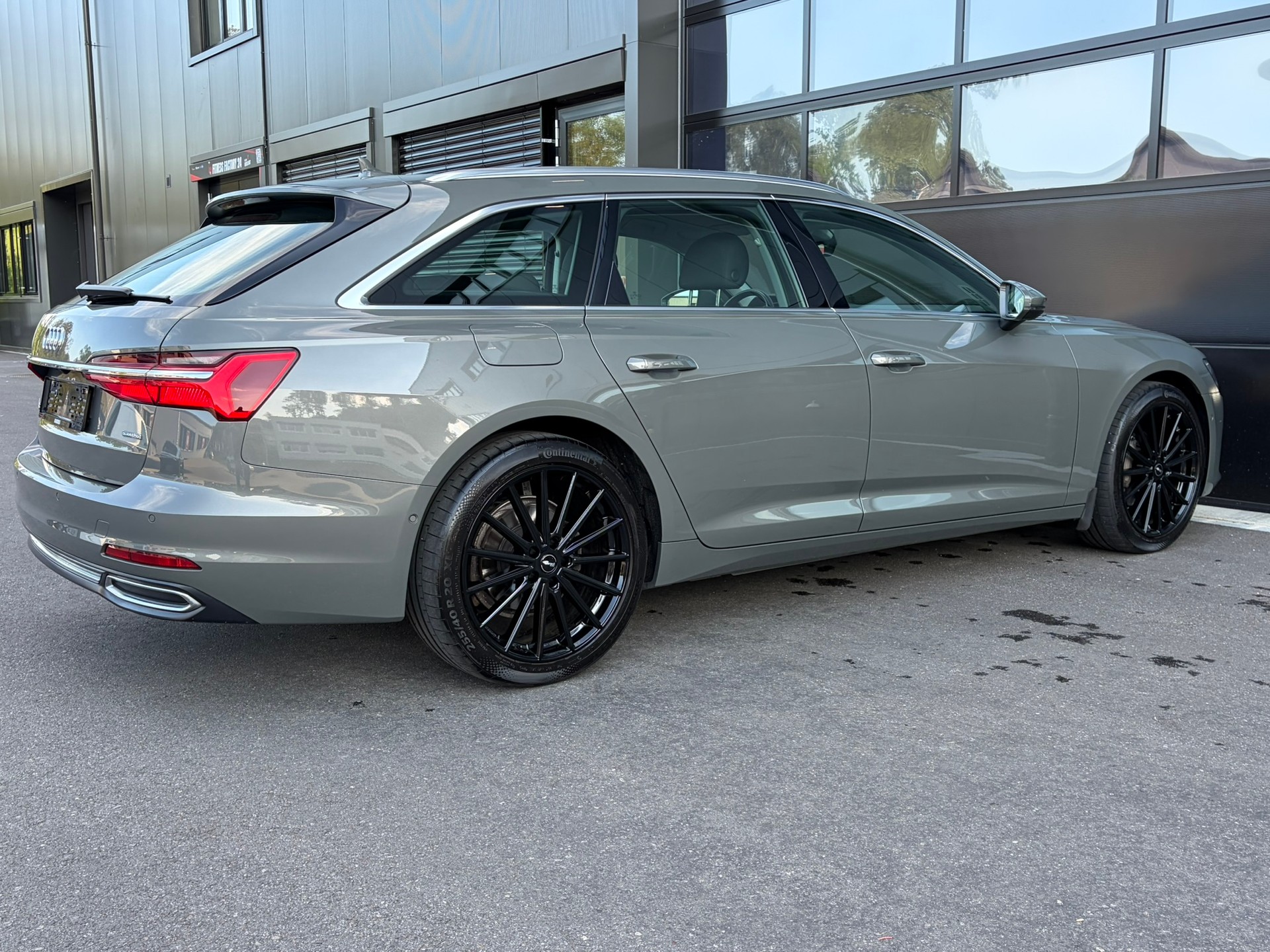 AUDI A6 Avant 40 TDI Sport quattro S-tronic-image-8