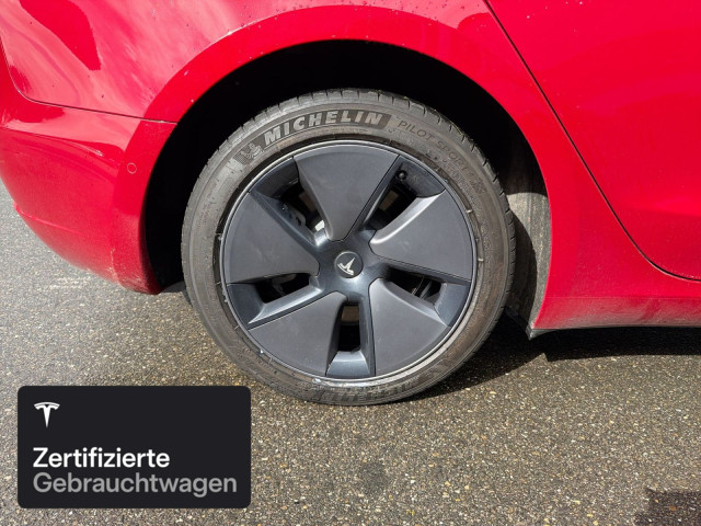 TESLA Model 3 Long Range AWD-image-9