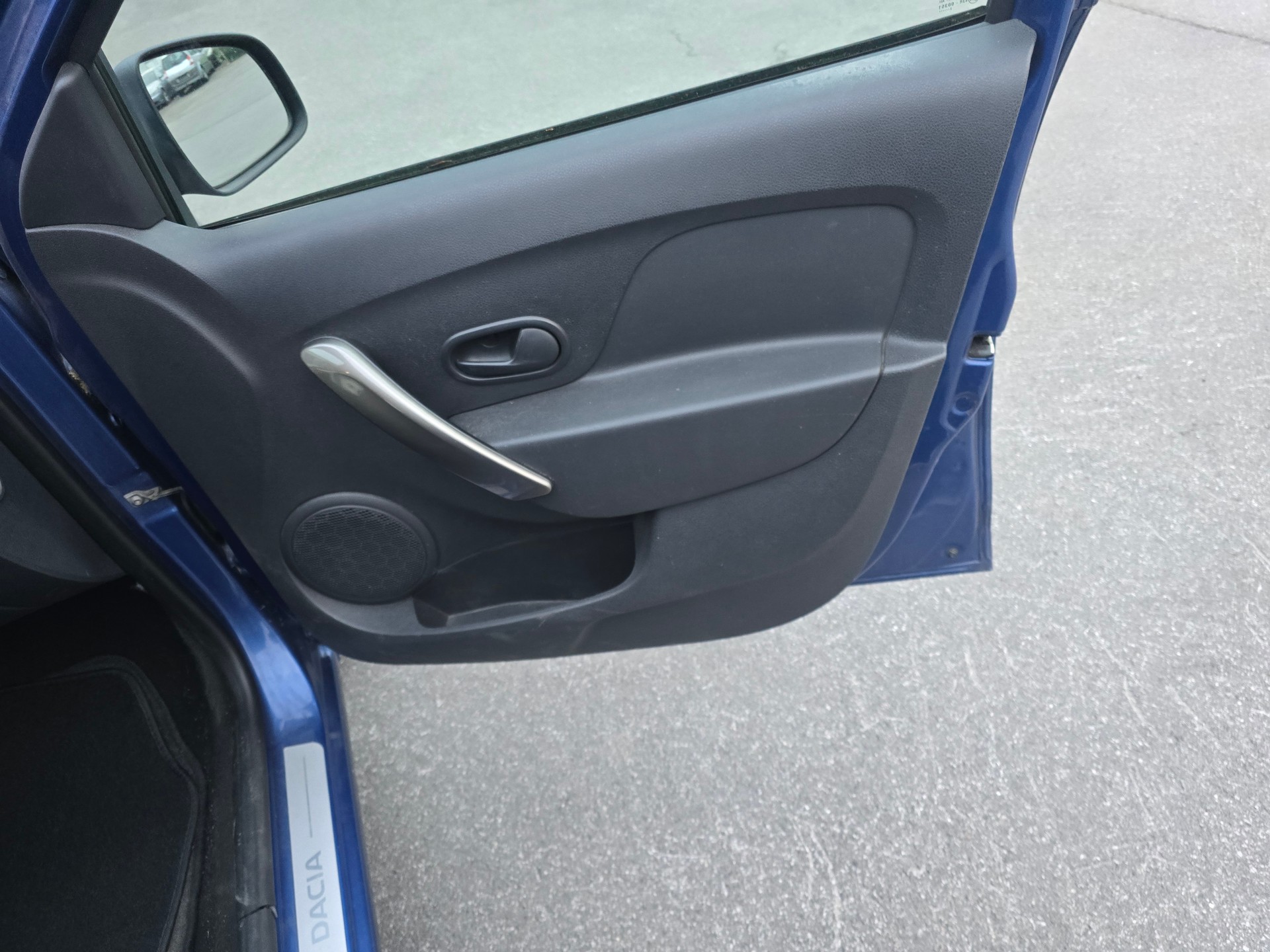 DACIA Logan MCV 0.9 Lauréate-image-9