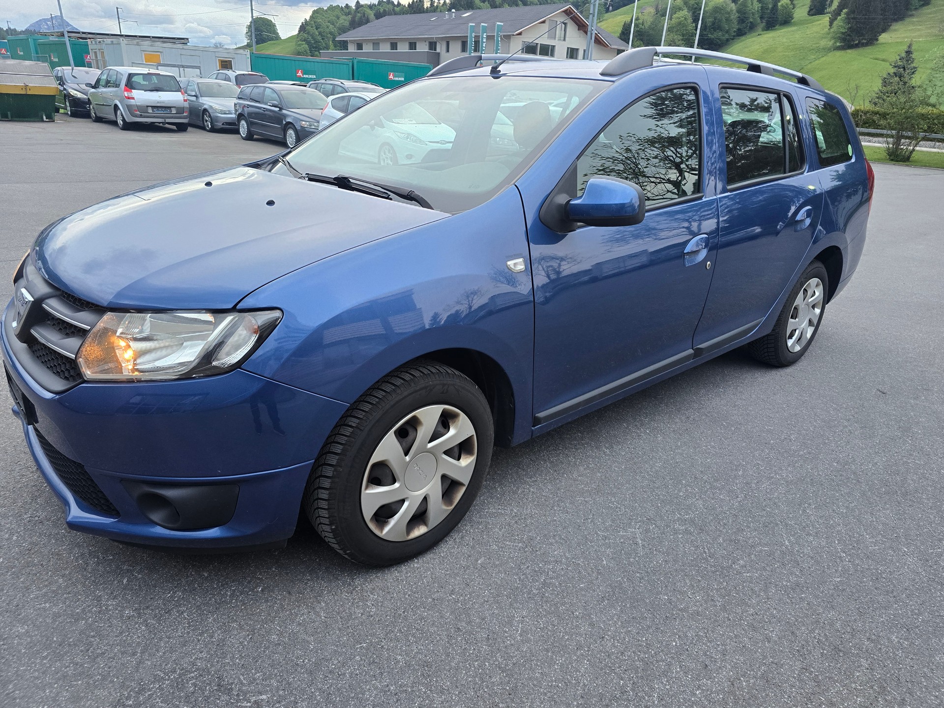 DACIA Logan MCV 0.9 Lauréate-image-1