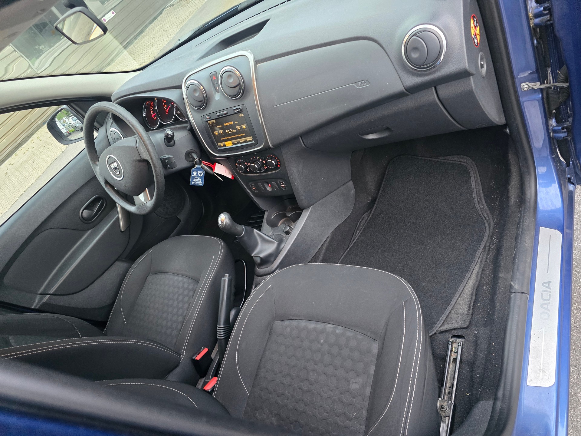 DACIA Logan MCV 0.9 Lauréate-image-8