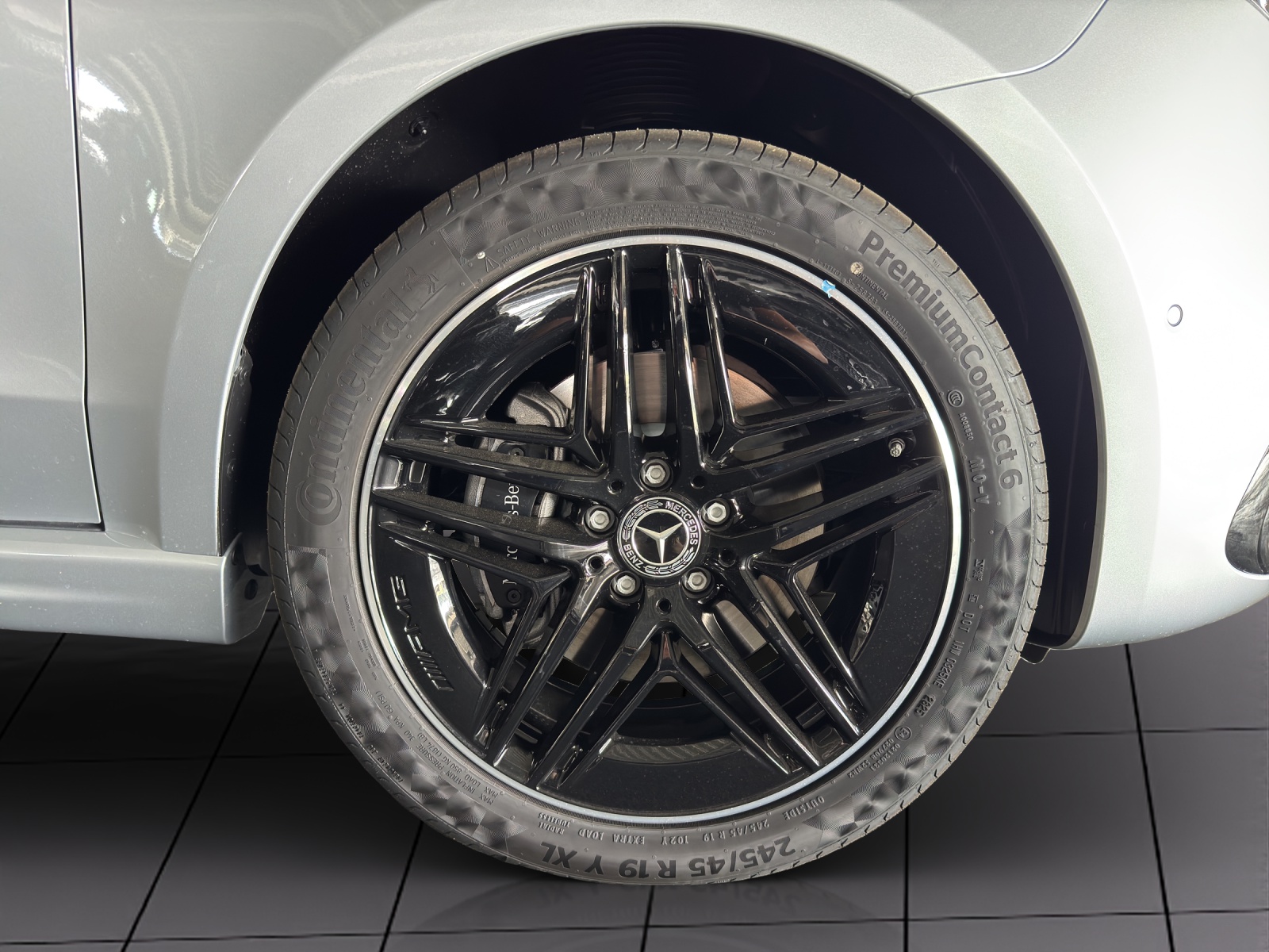 MERCEDES-BENZ V 300 d lang Swiss Edition 4Matic 9G-Tronic-image-6