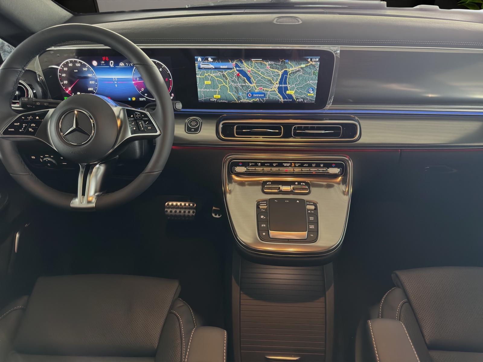 MERCEDES-BENZ V 300 d lang Swiss Edition 4Matic 9G-Tronic-image-11