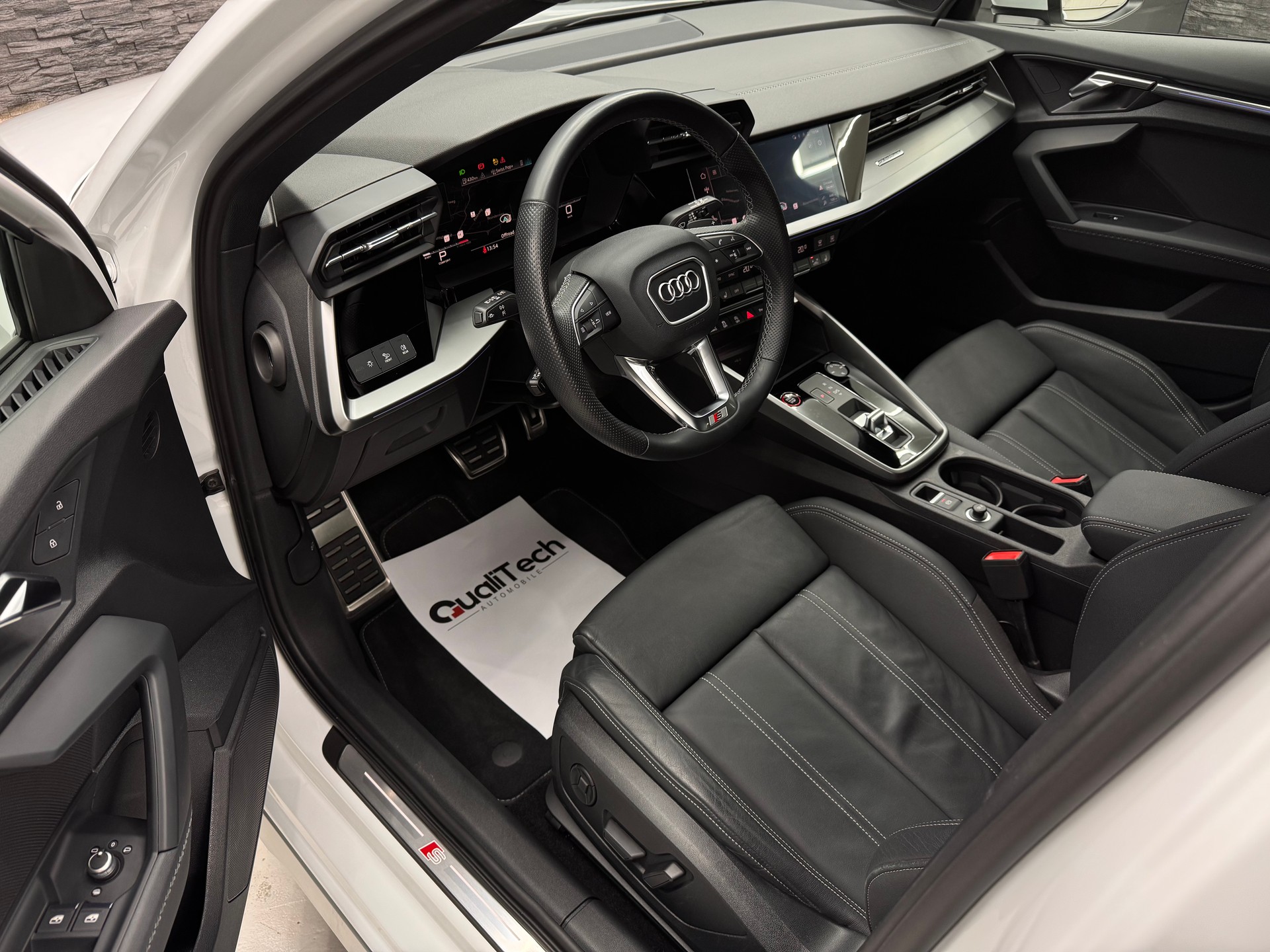 AUDI S3 Sportback 2.0 TFSI quattro S-tronic-image-7