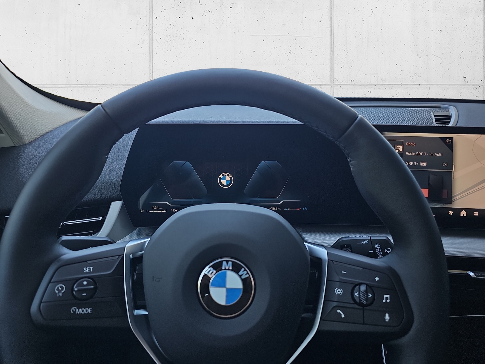 BMW X1 sDrive 18i-image-11