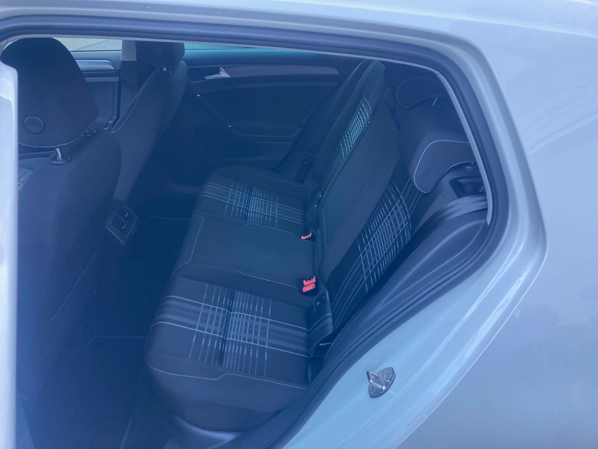VW Golf 1.2 TSI Lounge-image-10