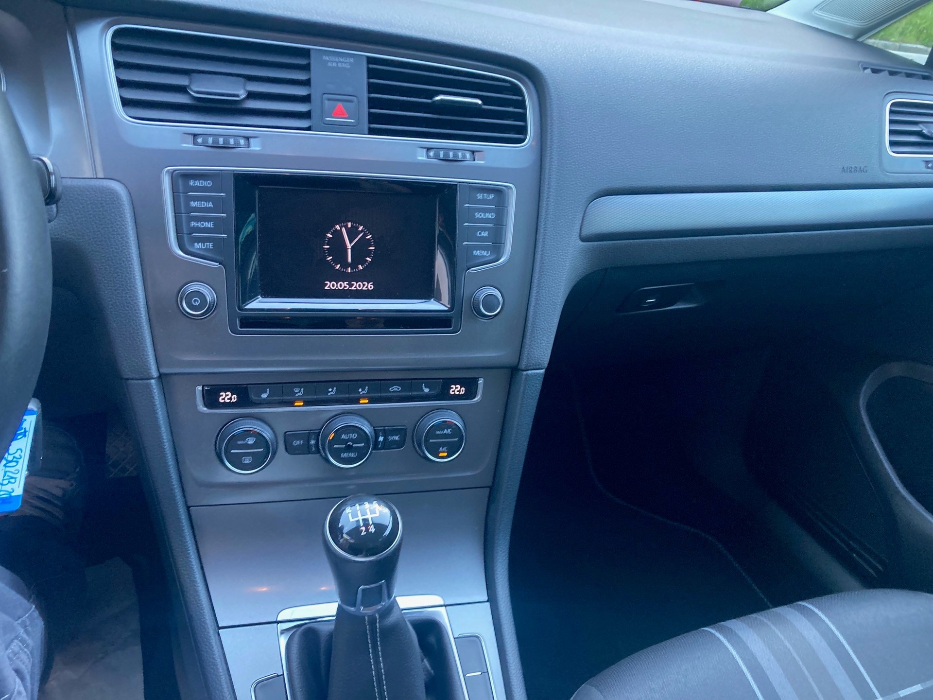 VW Golf 1.2 TSI Lounge-image-9