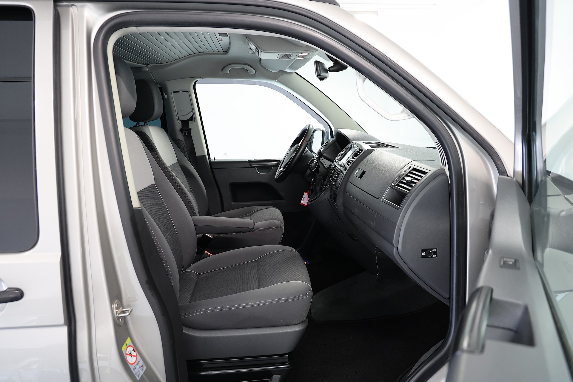 VW T5 California 2.0 Bi-TDI Beach 4Motion DSG *Motor revidiert* *Zahnriemen ersetzt*-image-12