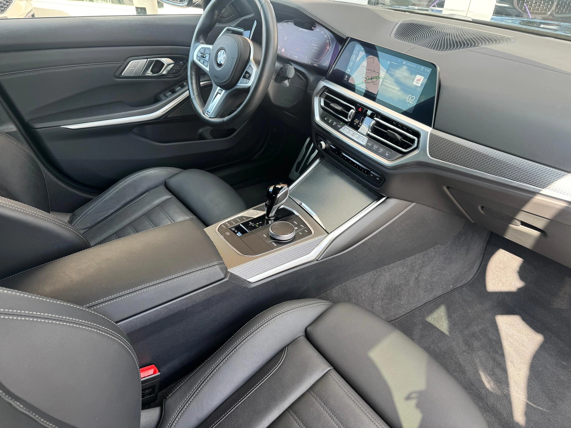 BMW M340i xDrive 48V Steptronic-image-12