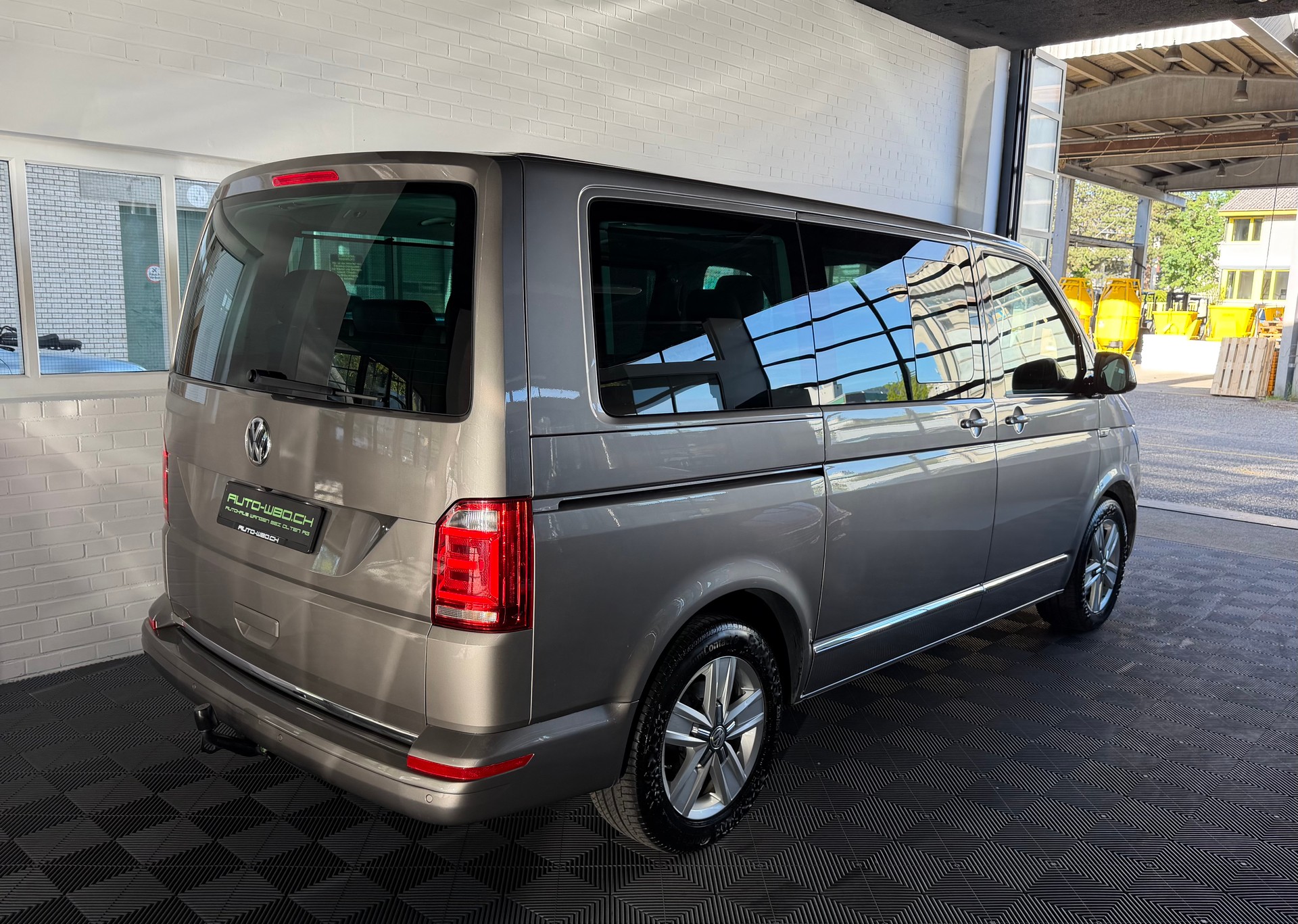 VW T6 Multivan 2.0 Bi-TDI 204 PS Highline Liberty DSG-showroom-element-2
