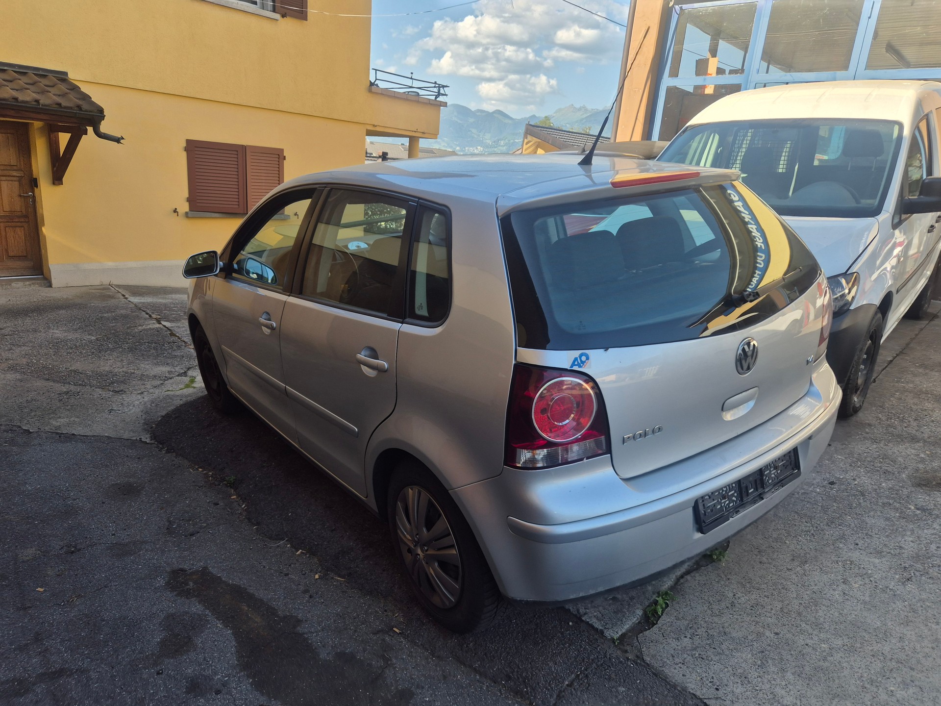 VW Polo 1.4 16V Young&Fresh-image-3