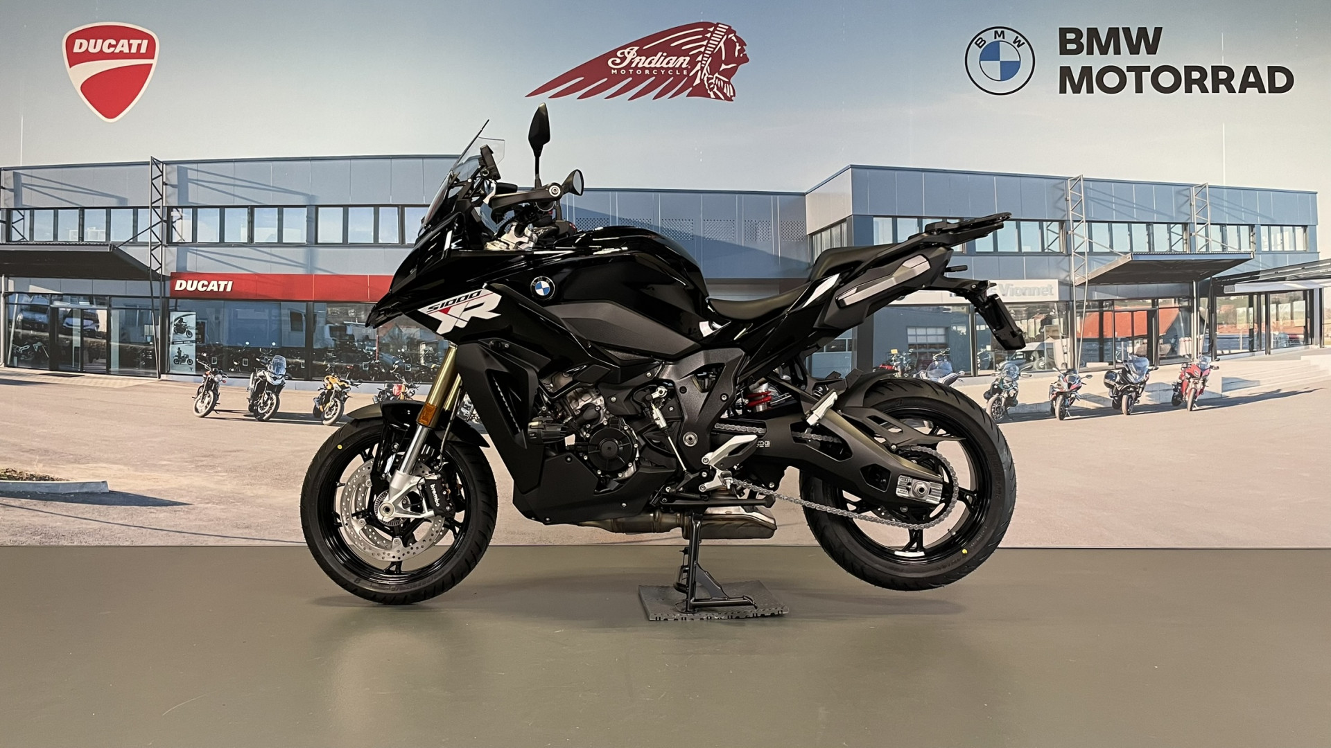 BMW S 1000 XR *Rabaissée* Leasing dès 2.9%-showroom-element-3