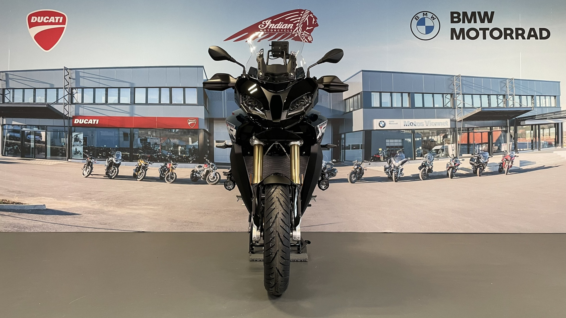BMW S 1000 XR *Rabaissée* Leasing dès 2.9%-showroom-element-1