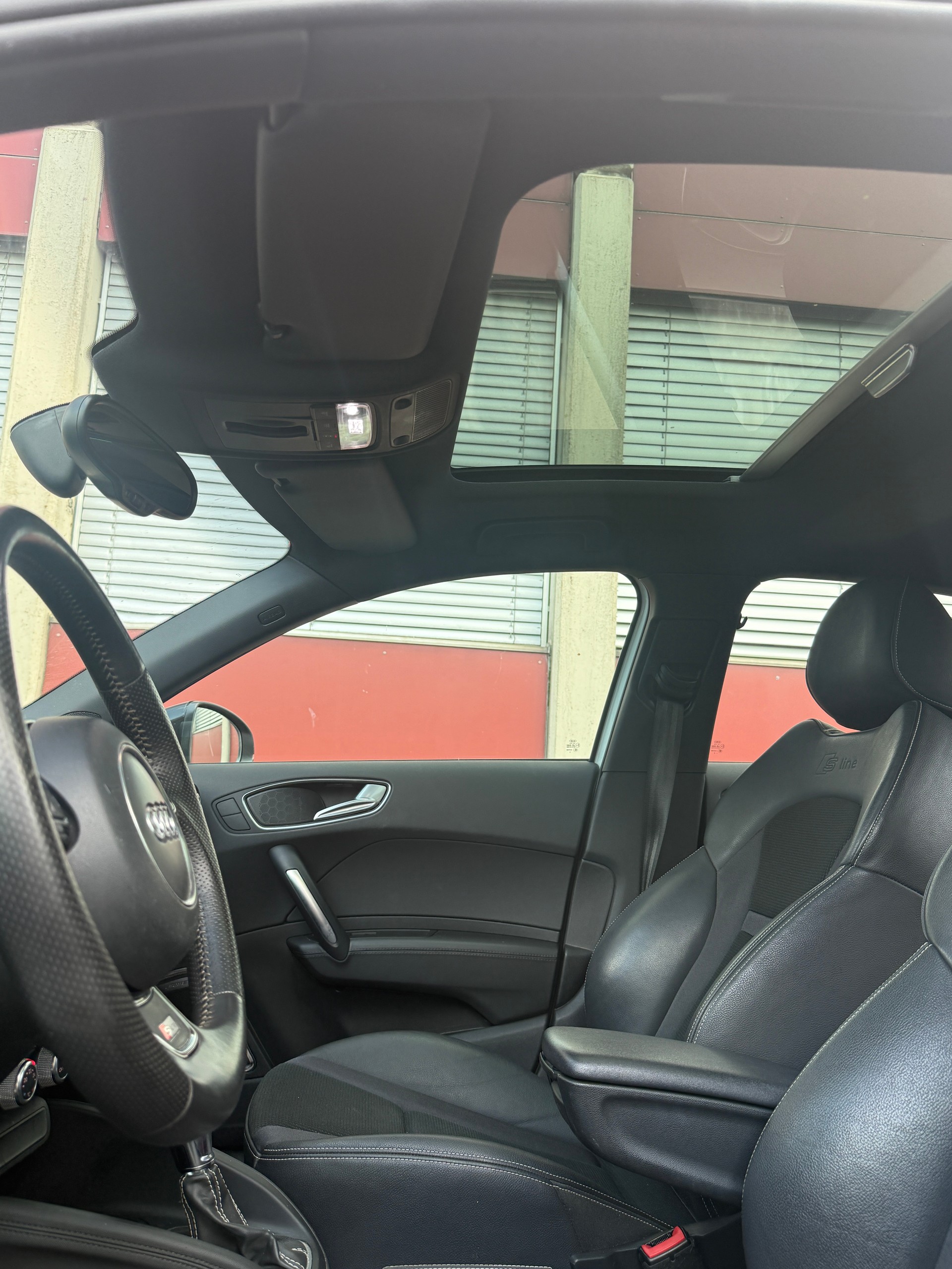 AUDI A1 Sportback Sport 1.4 TFSI Ambition S-tronic-image-6
