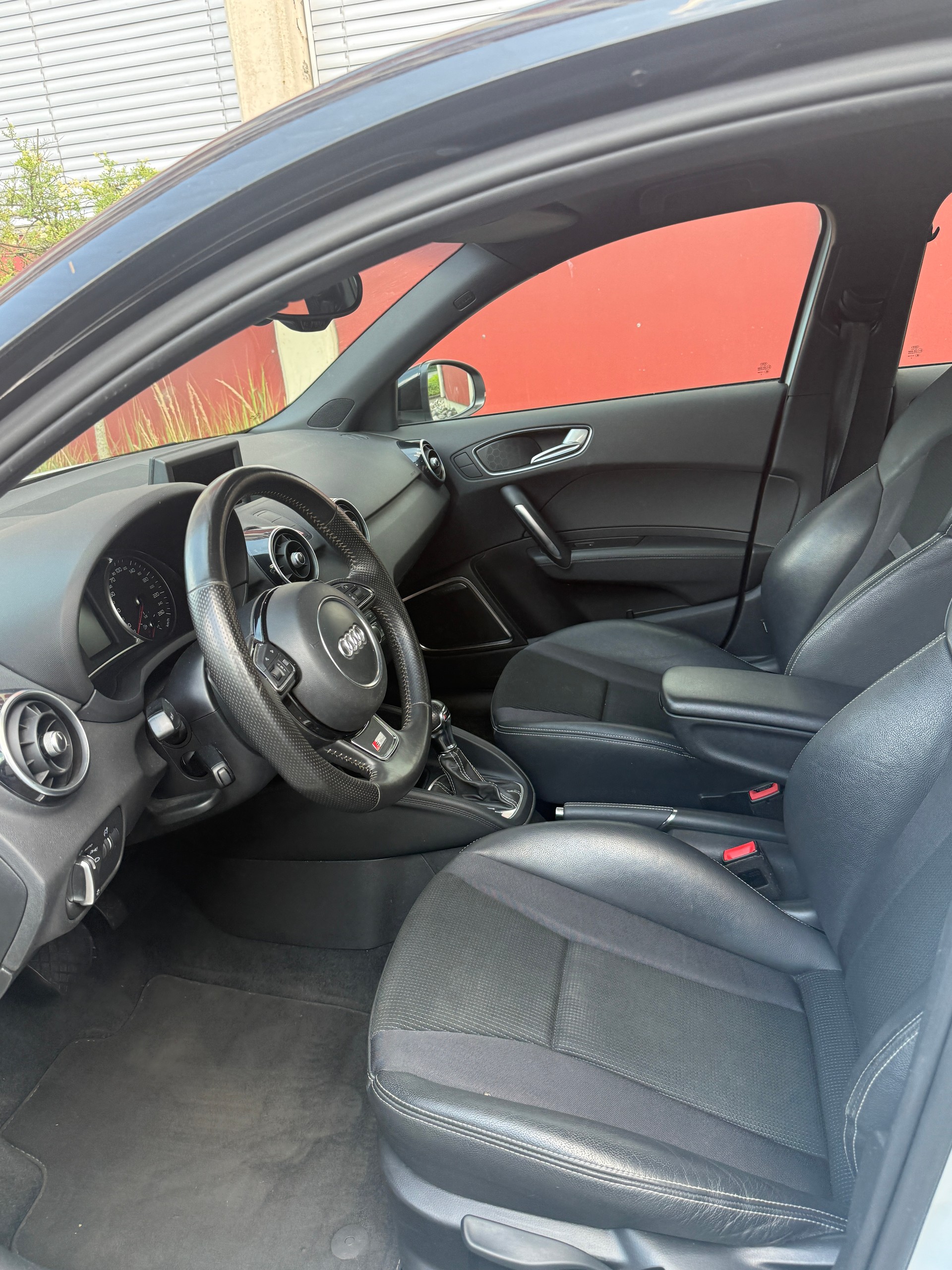 AUDI A1 Sportback Sport 1.4 TFSI Ambition S-tronic-image-22