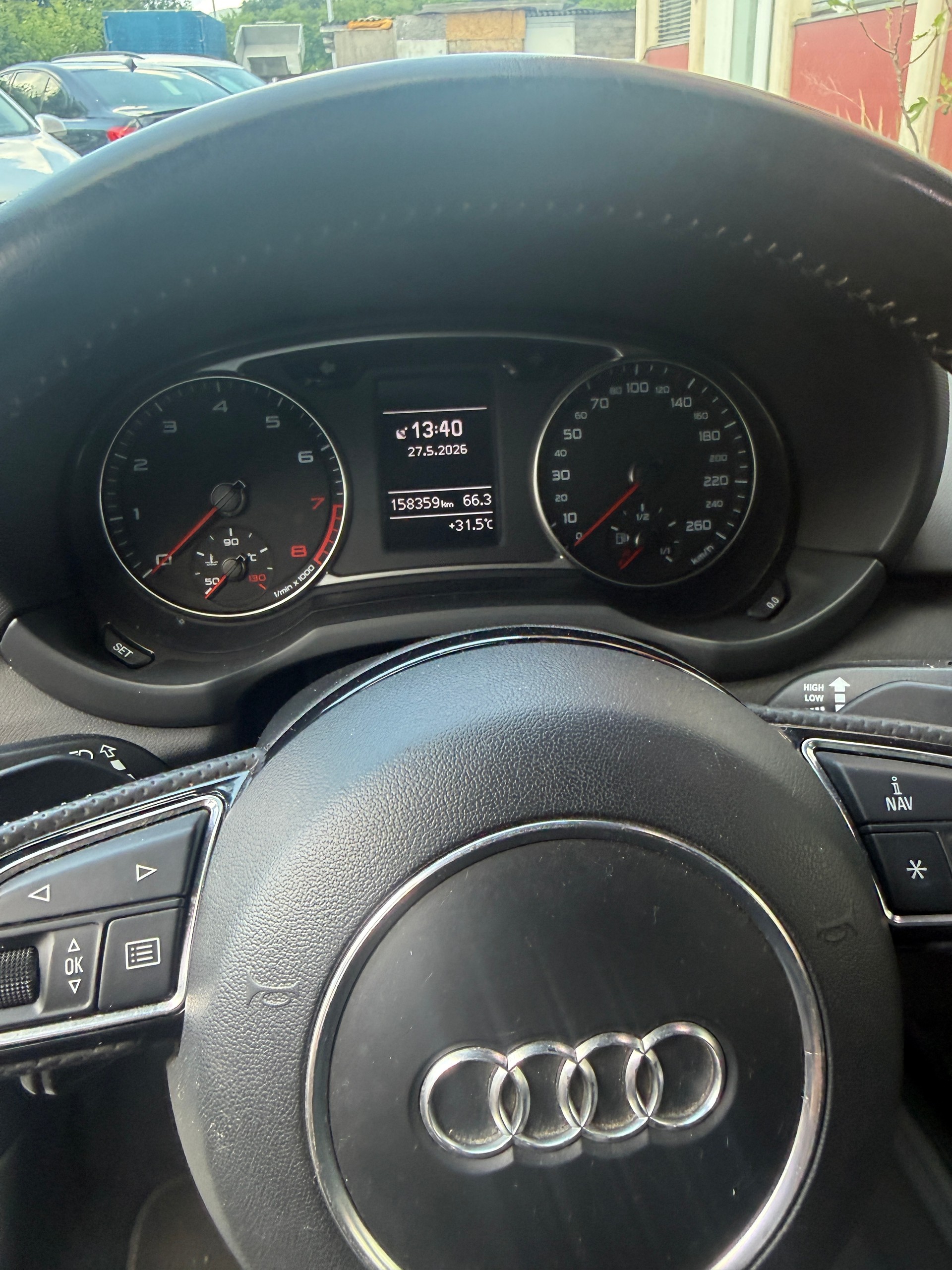 AUDI A1 Sportback Sport 1.4 TFSI Ambition S-tronic-image-26