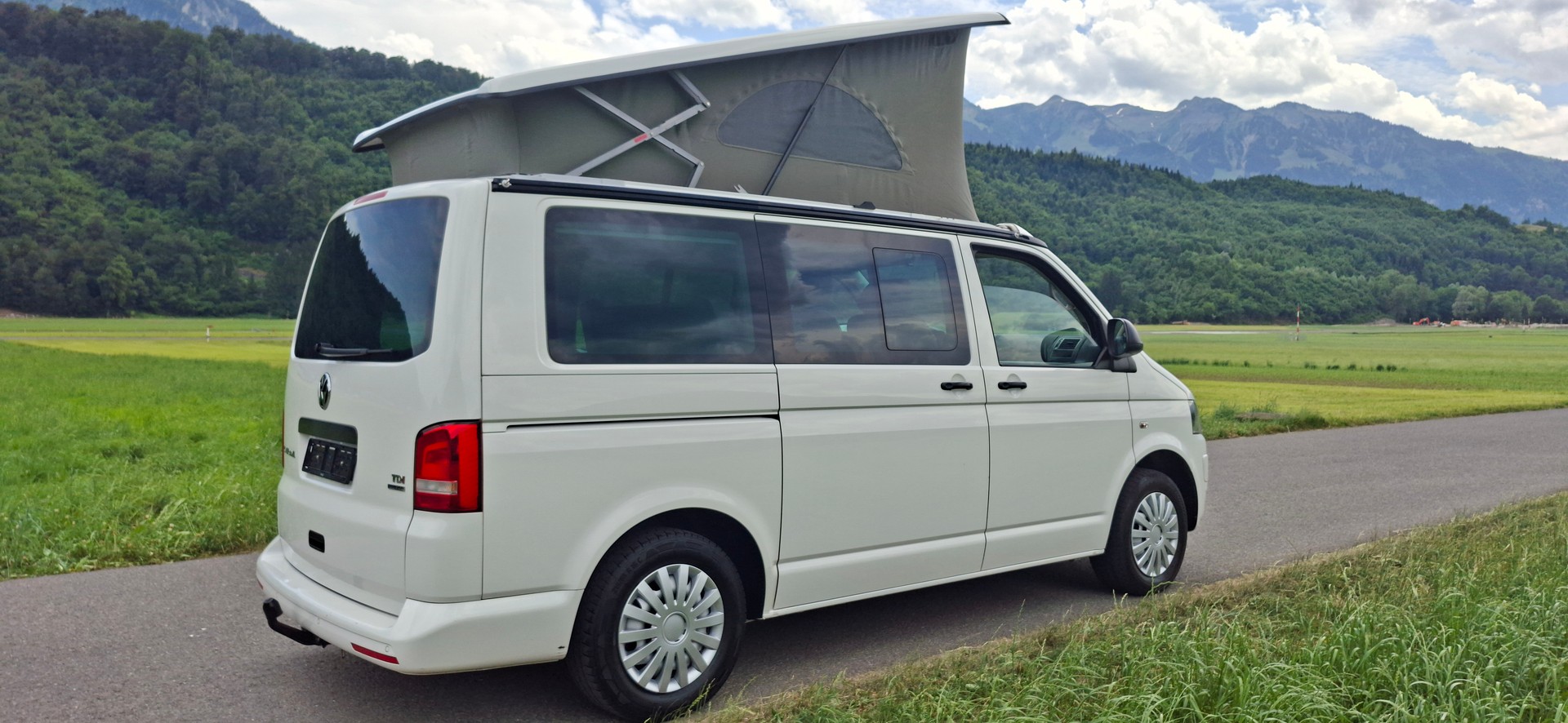 VW T5 California 2.0 TDI Beach DSG-image-2