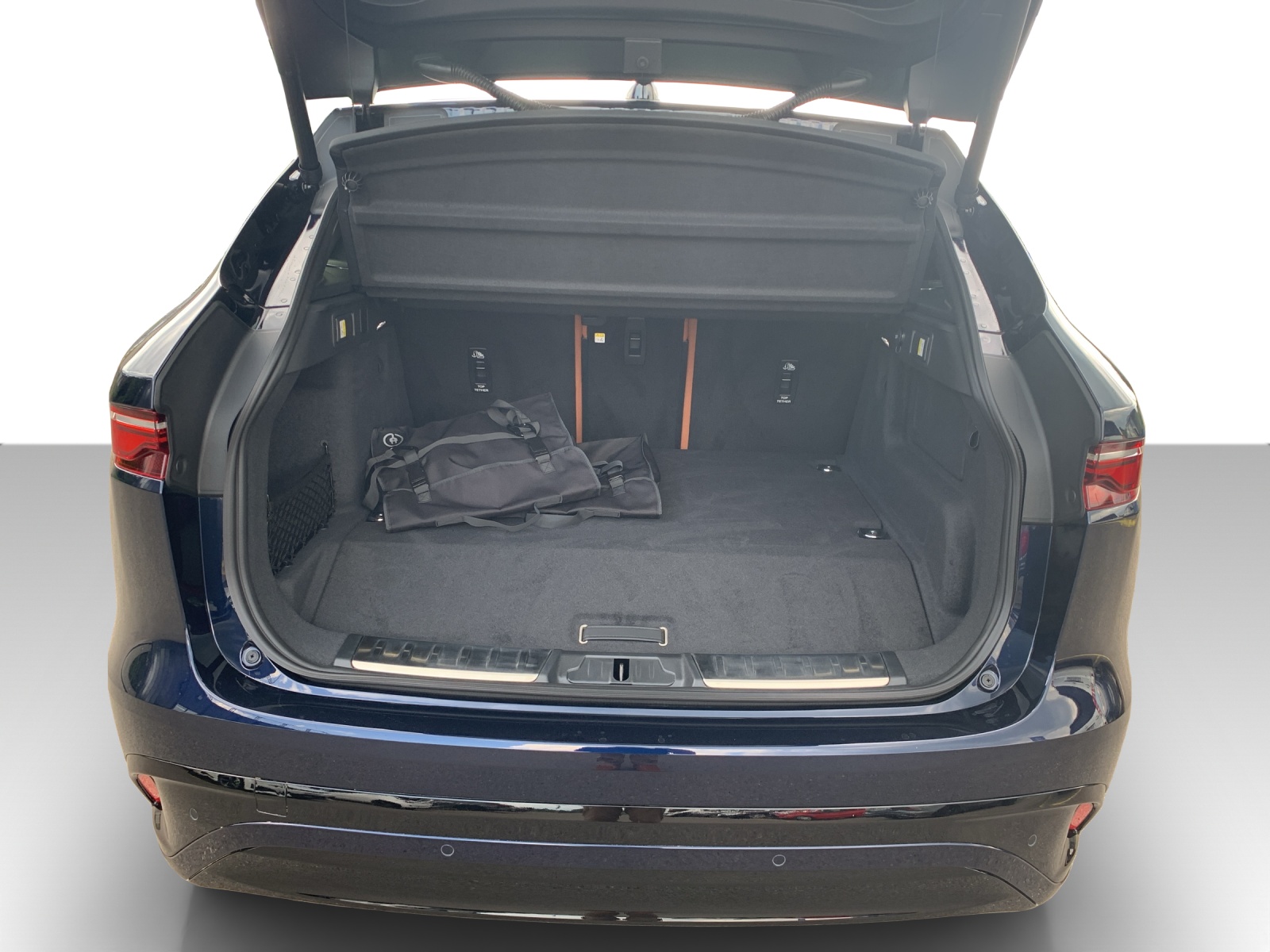 JAGUAR F-Pace 2.0 P400e R-Dynamic HSE 90th Anniversary Ed. AWD 90-image-10