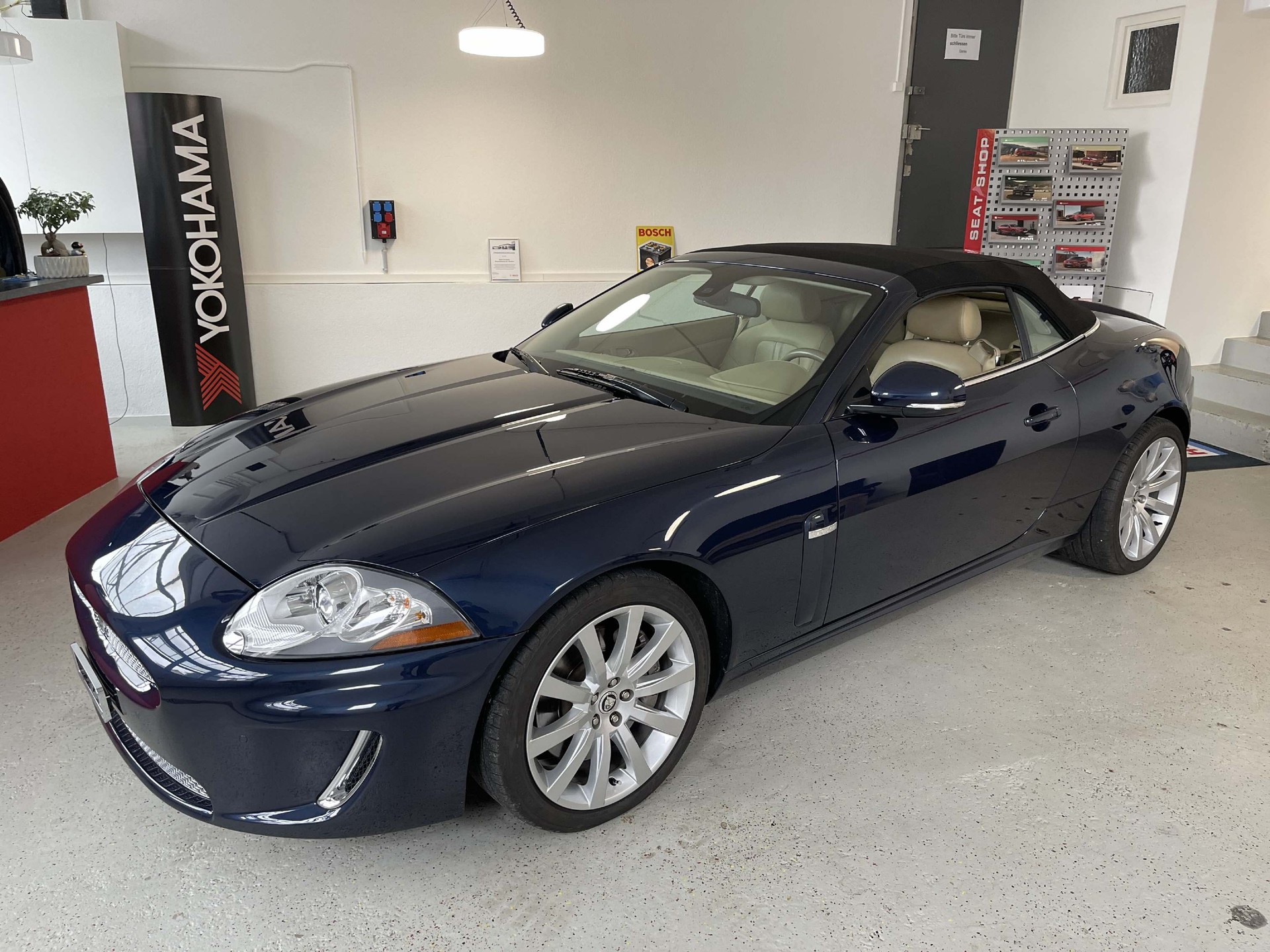 JAGUAR XK Convertible 5.0 V8 Special Edition-image-3
