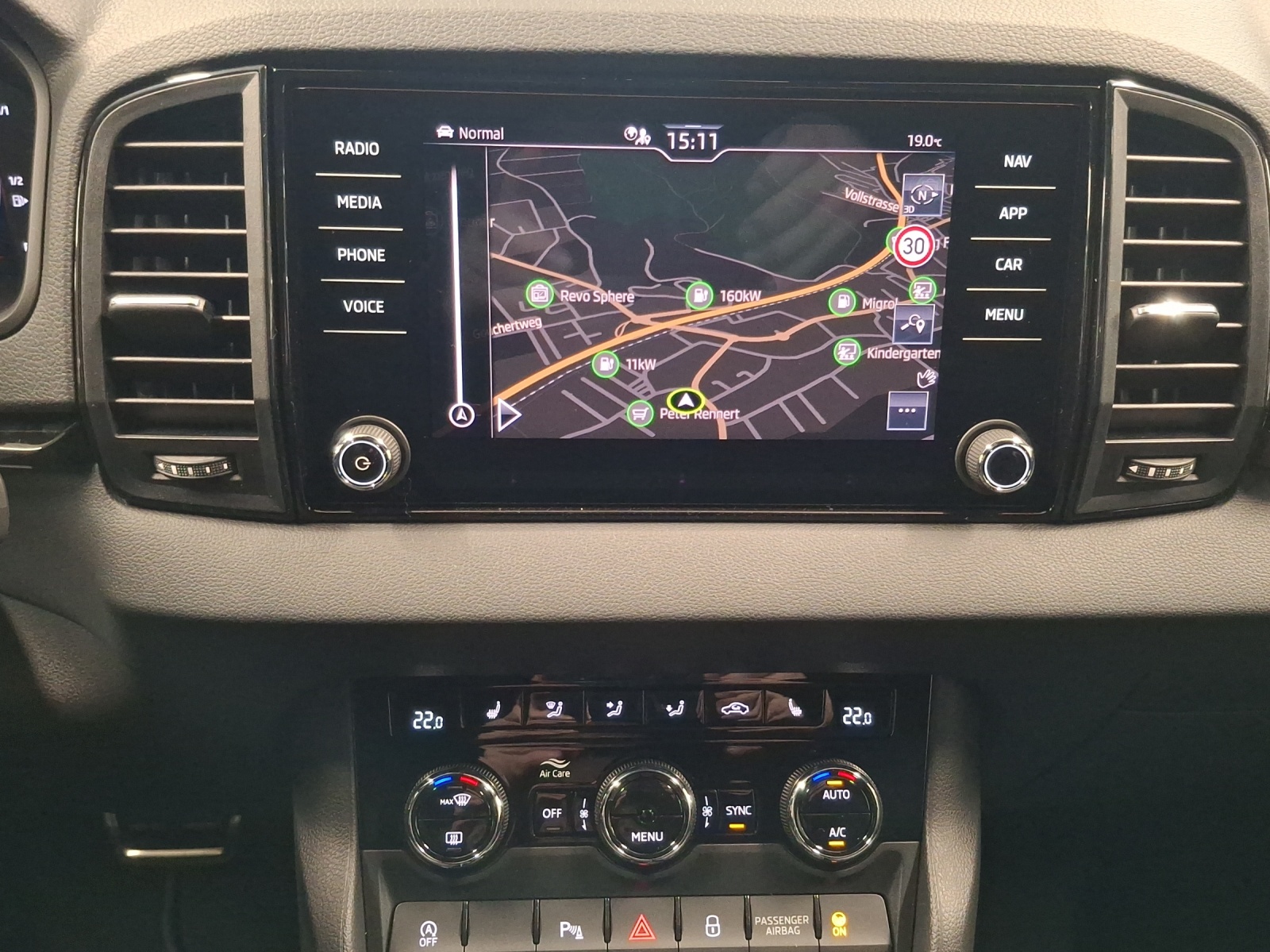 SKODA Karoq Dynamic Limited Edition-image-10