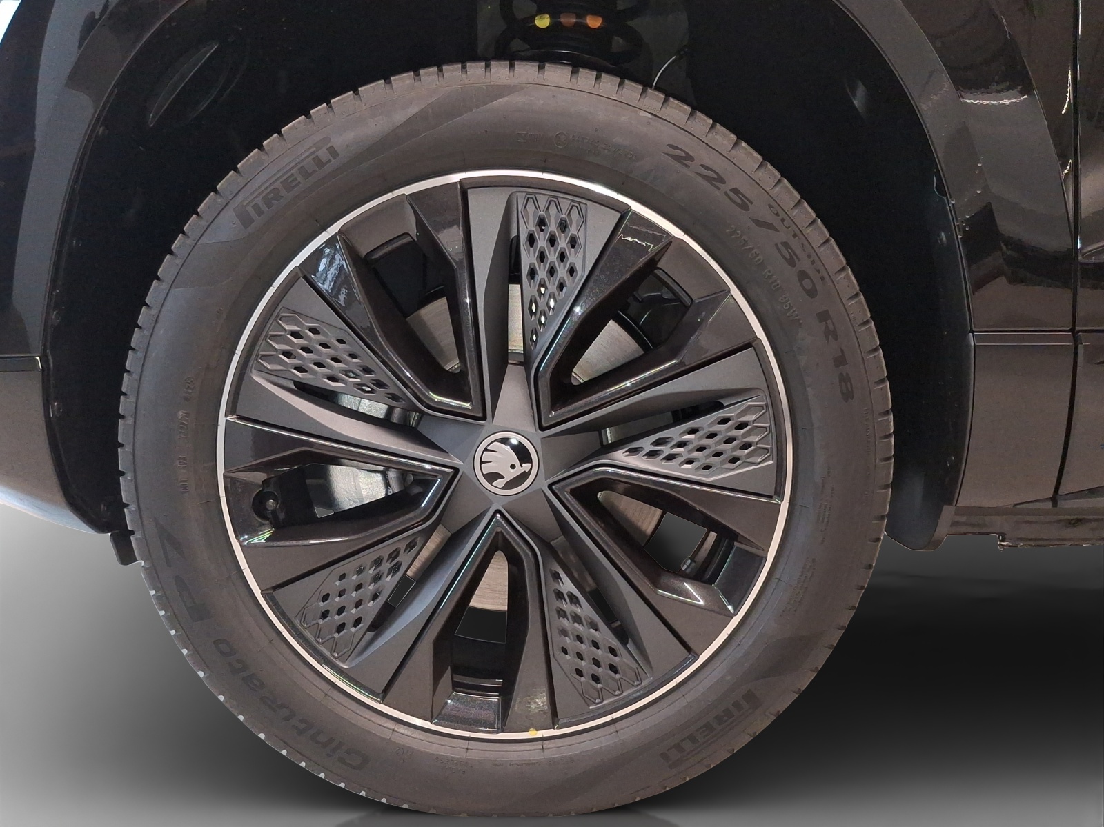 SKODA Karoq Dynamic Limited Edition-image-14